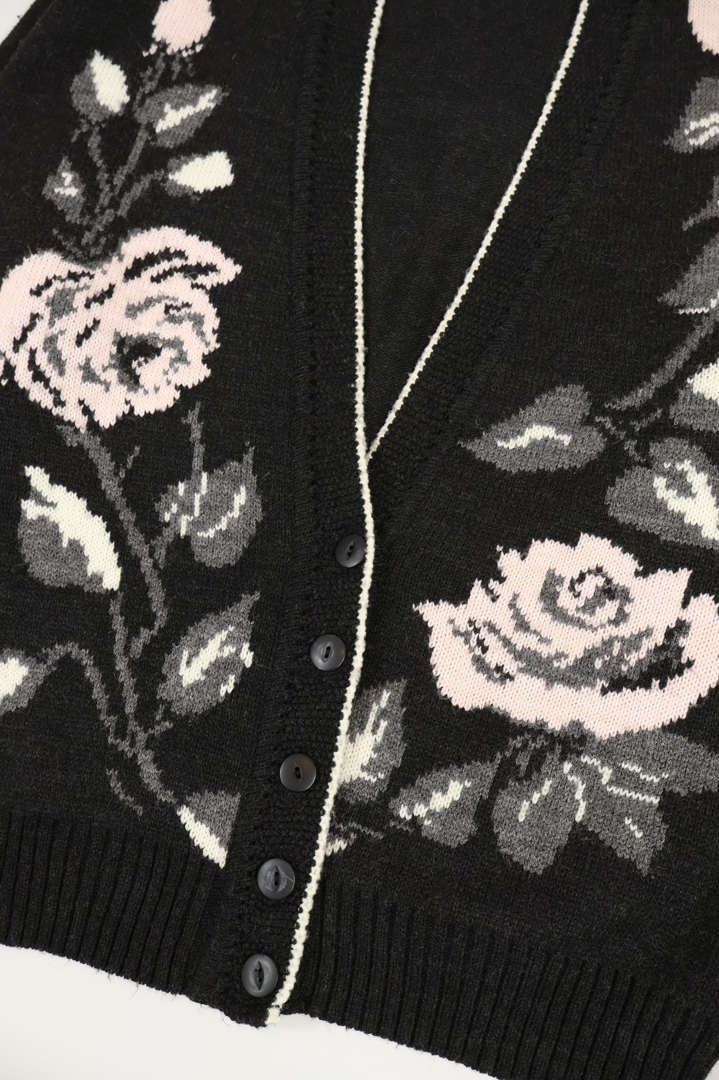 Vintage Flower Pattern Cardigan Sweater Image 4