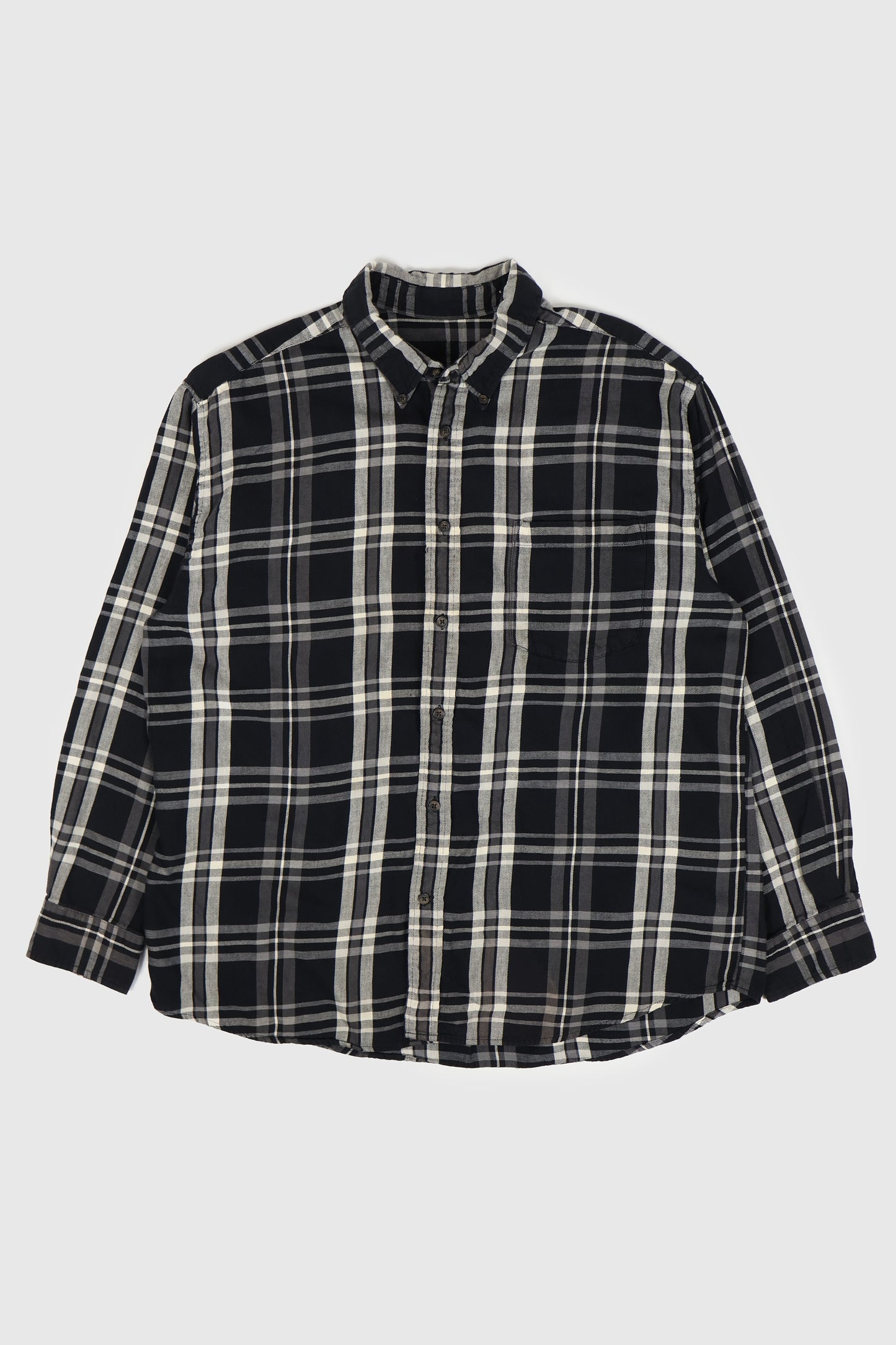 Vintage Black Plaid Button-Down Shirt Image 0