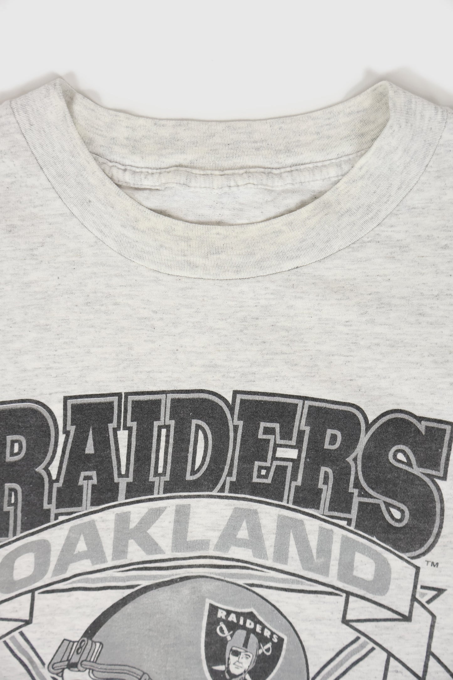 Vintage 1995 Oakland Raiders Tee Image 2