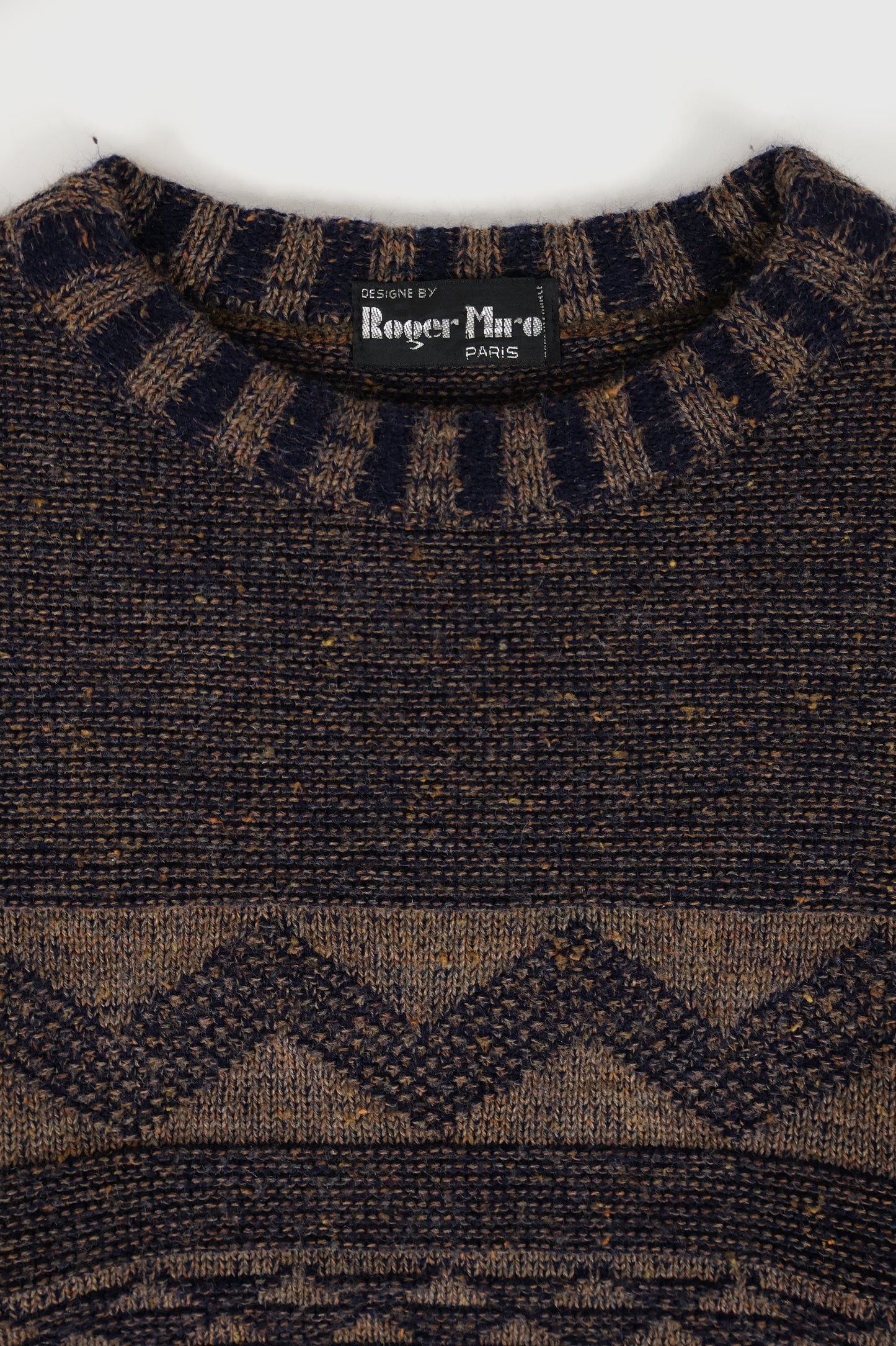 Vintage Sweater 03 Image 3