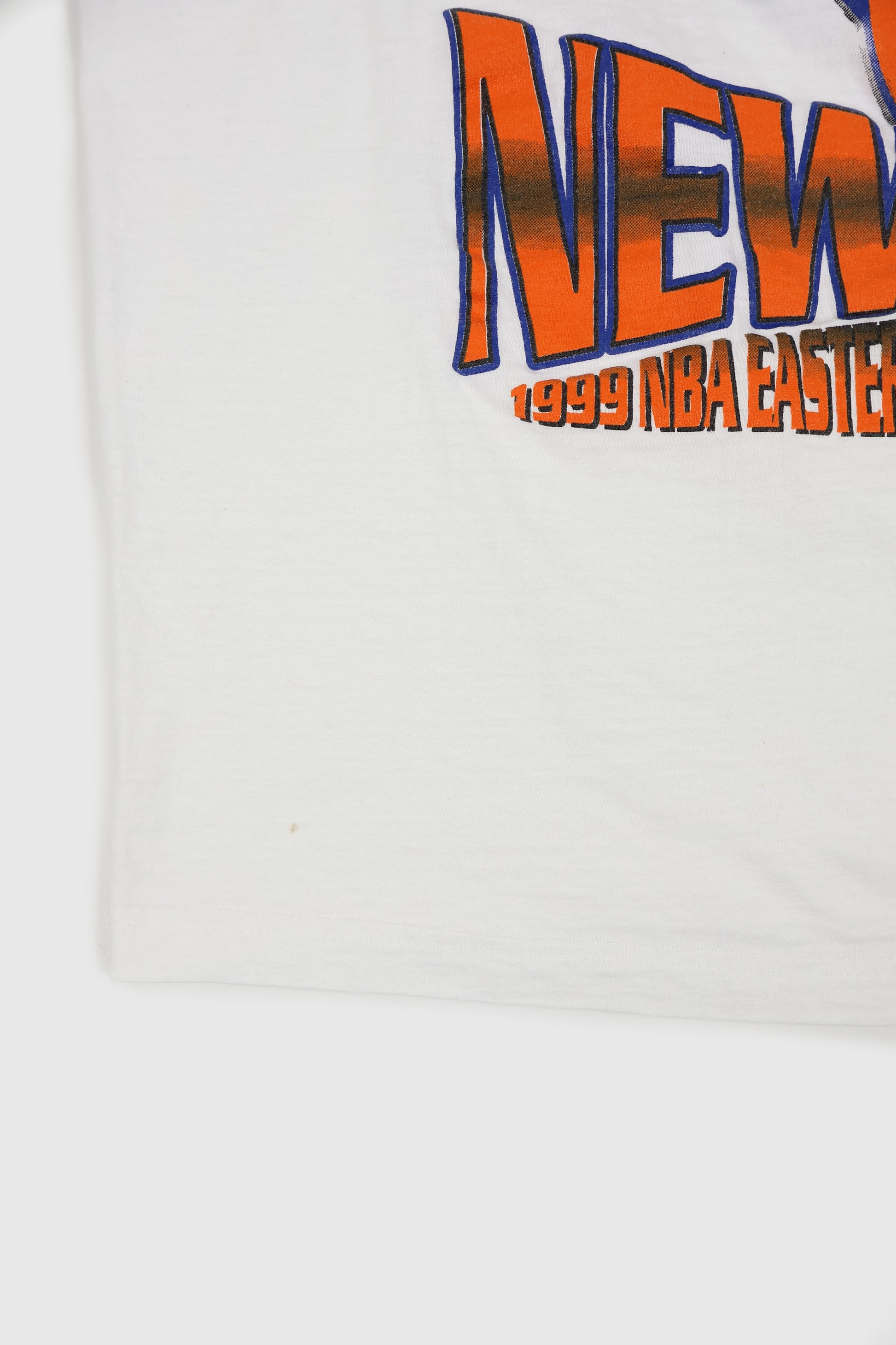 Vintage 1999 New York Knicks Tee Image 3