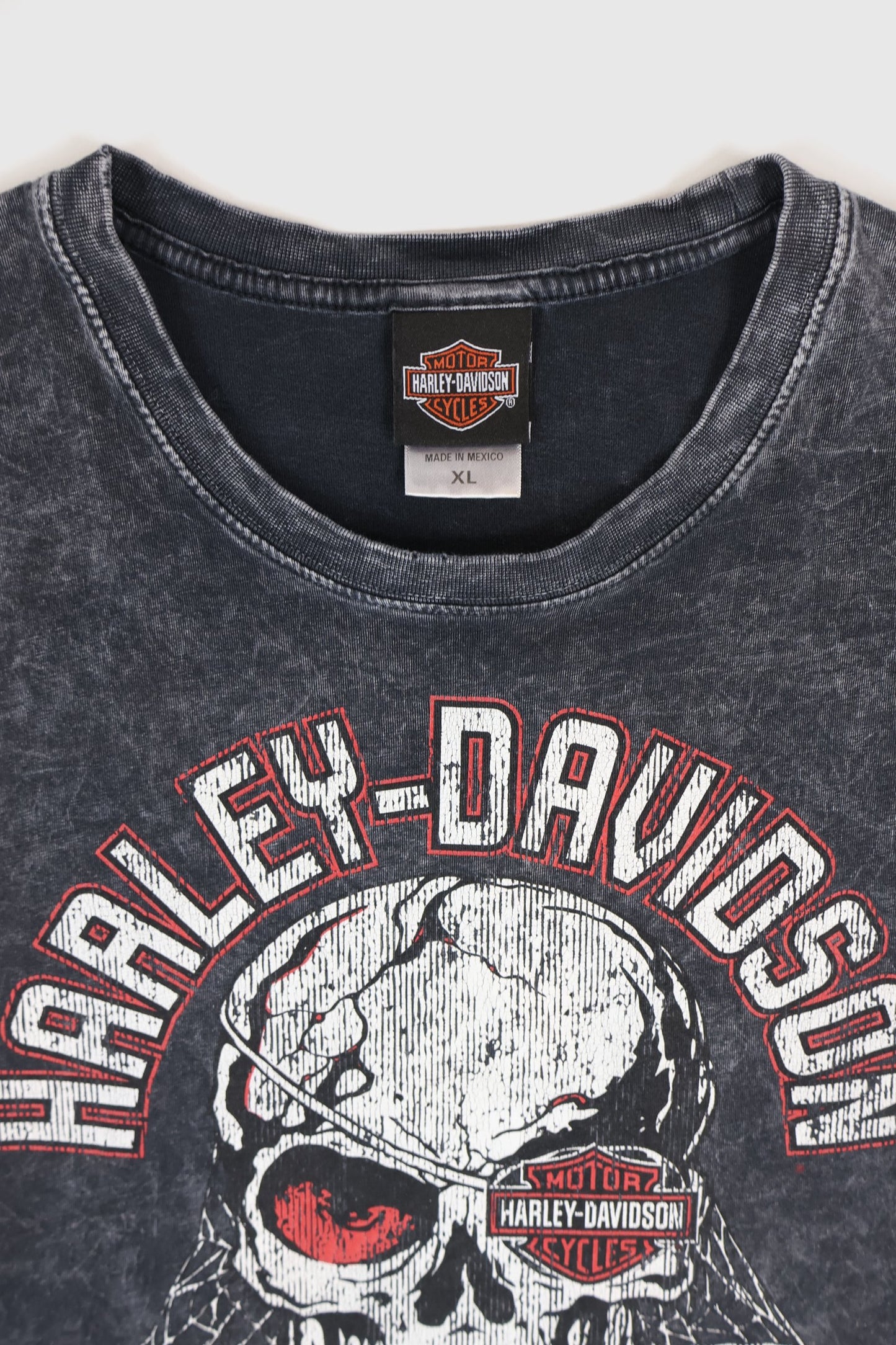 Vintage Y2K Harley-Davidson Skull Tee Image 3
