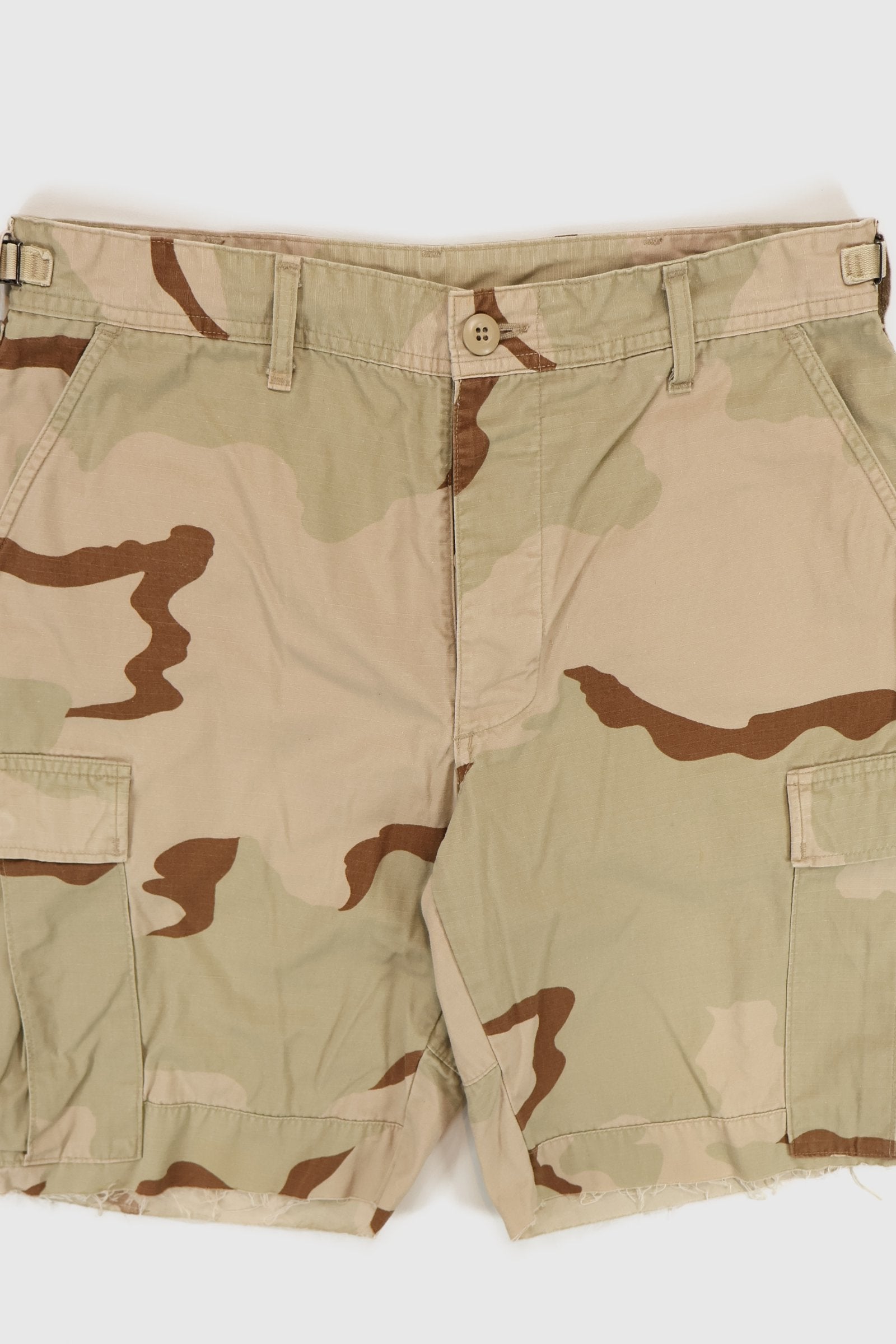 Vintage Cutoff Camo Cargo Shorts 05 Image 1