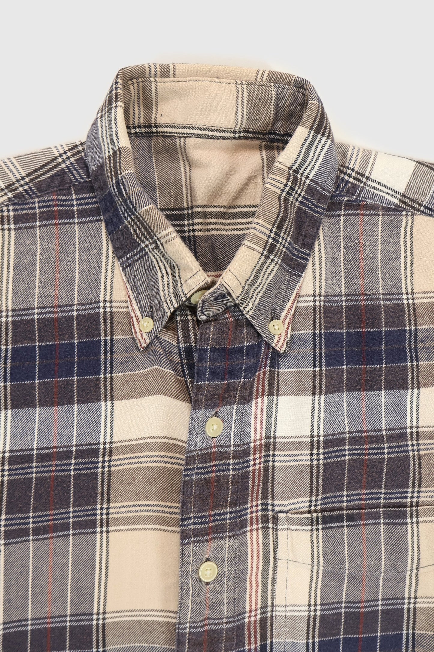 Vintage Plaid Button-Down Shirt Image 2