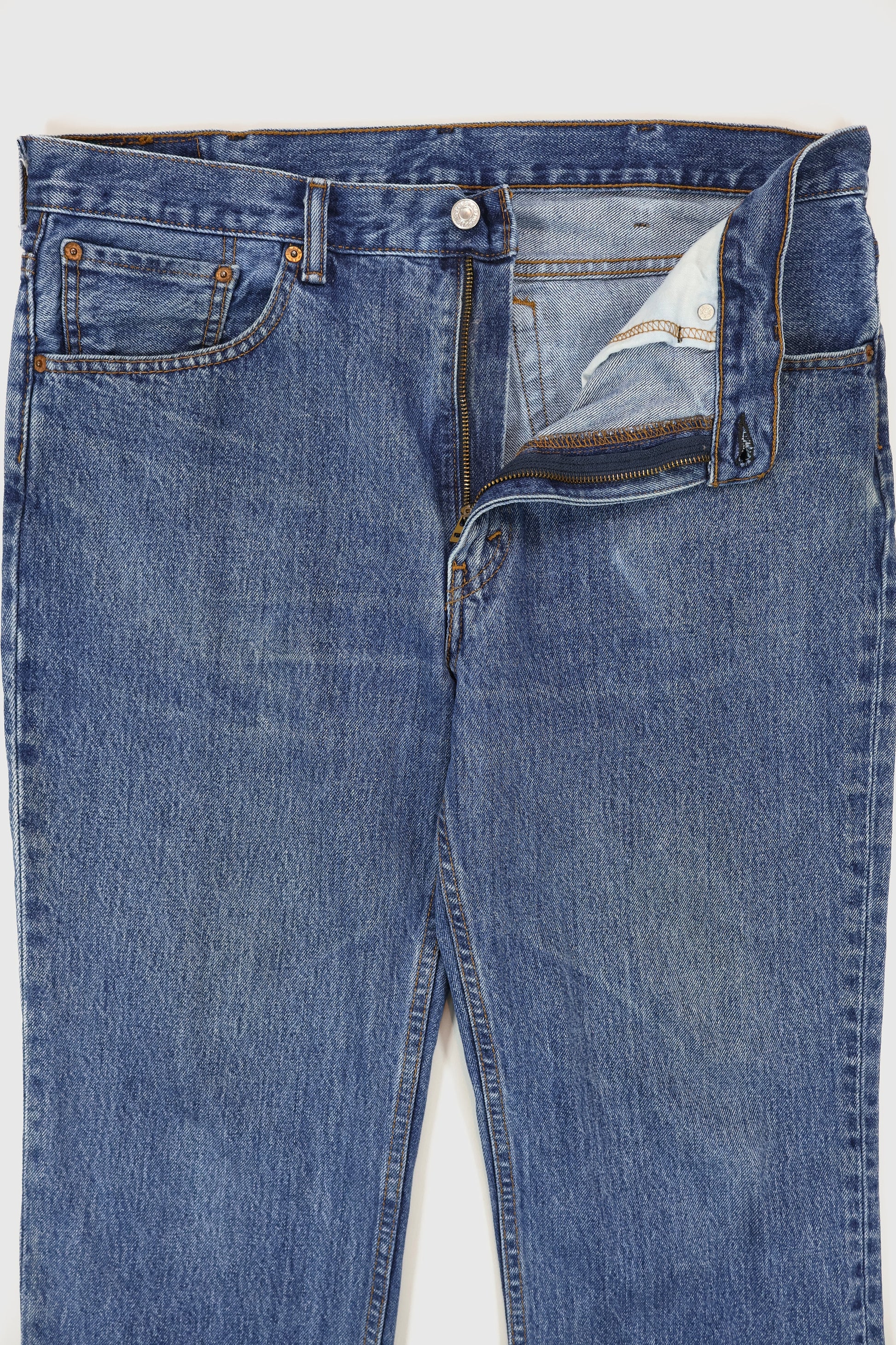 Vintage Levi's 516 Straight Fit Jeans Image 2