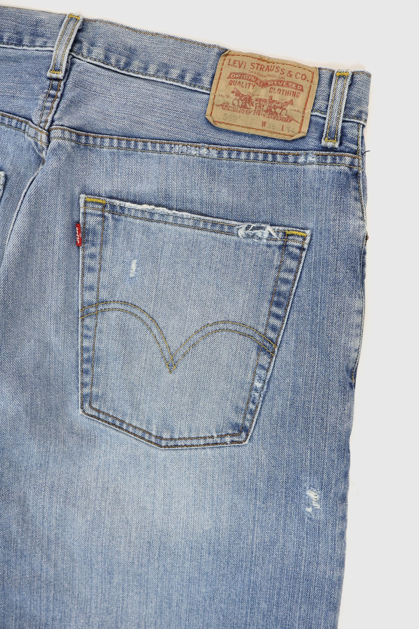 Vintage Levi's 559 Relaxed Fit Shorts Image 3