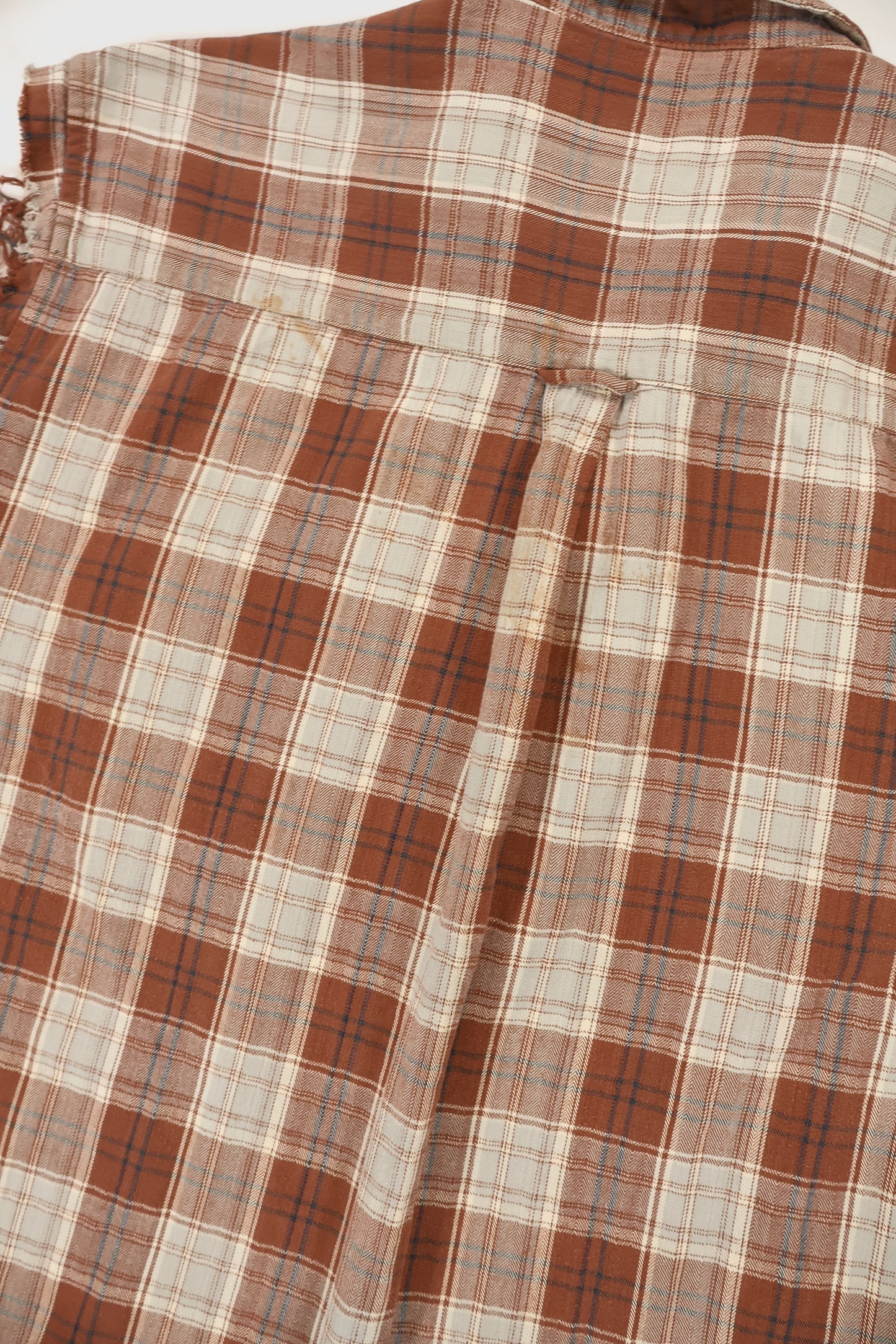 Vintage Sleeveless Button-Down Shirt Image 7