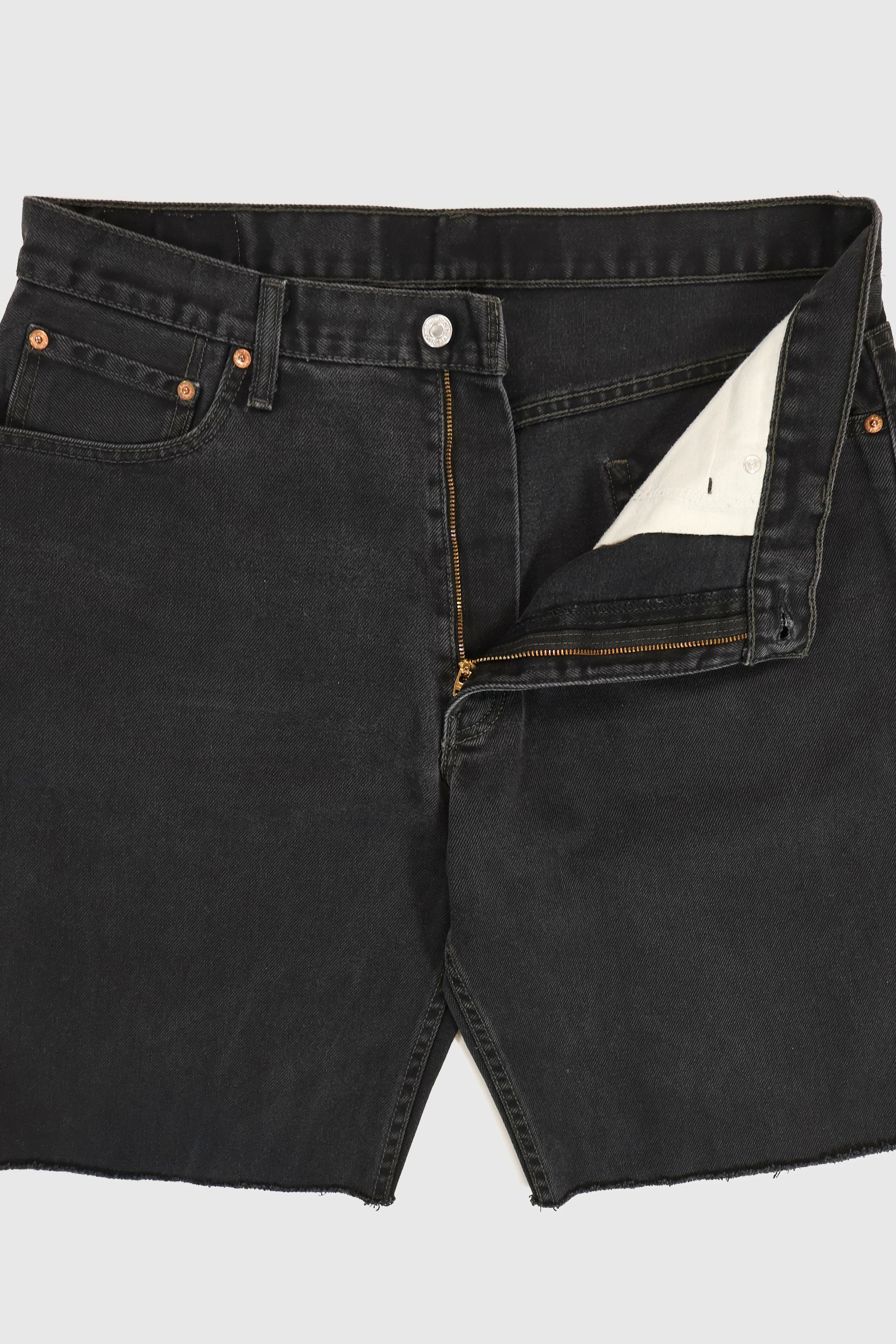 Vintage Levi's Black Relaxed Fit Shorts Image 2