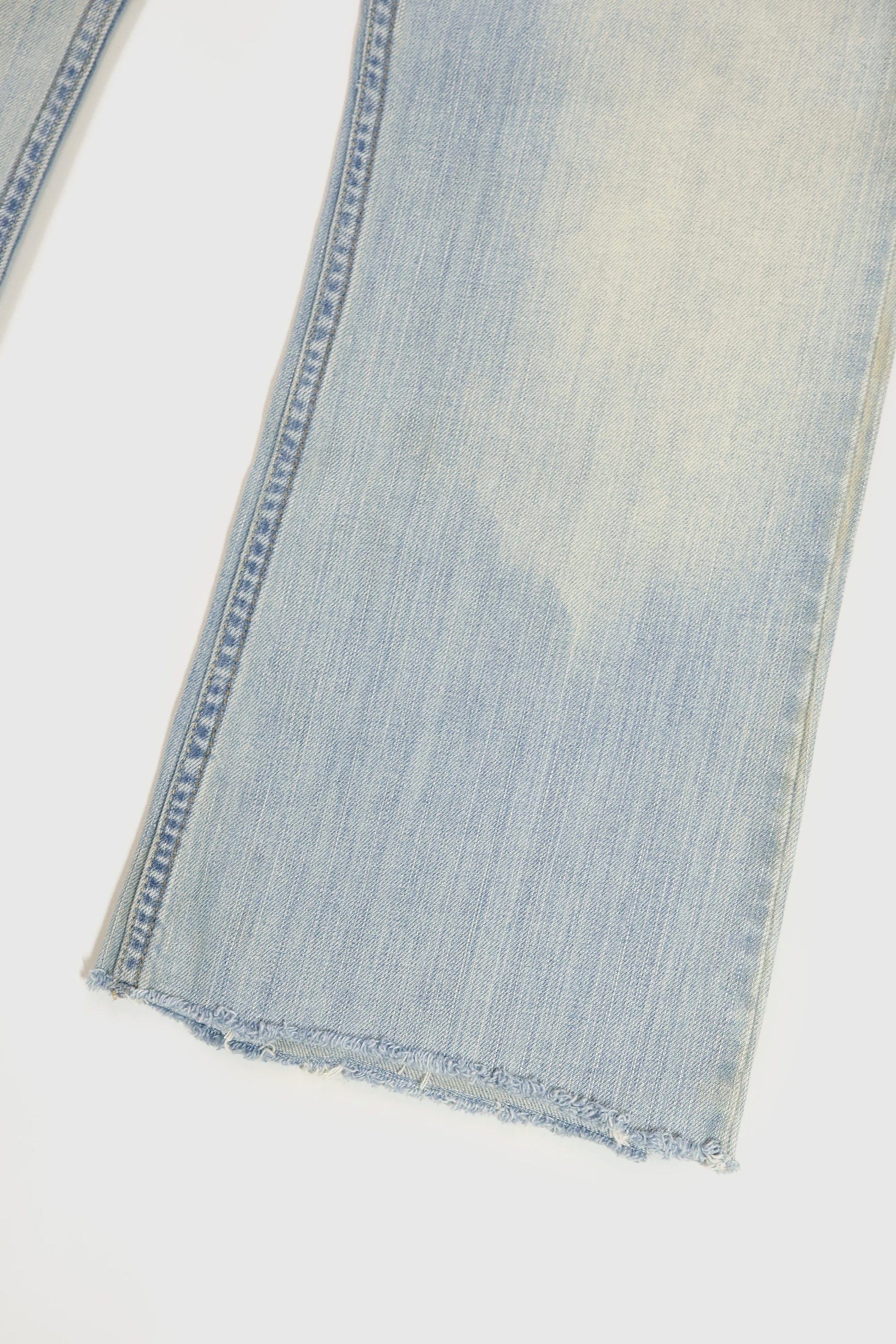 Vintage Levi's Y2K Low Rise Bootcut Jeans Image 3