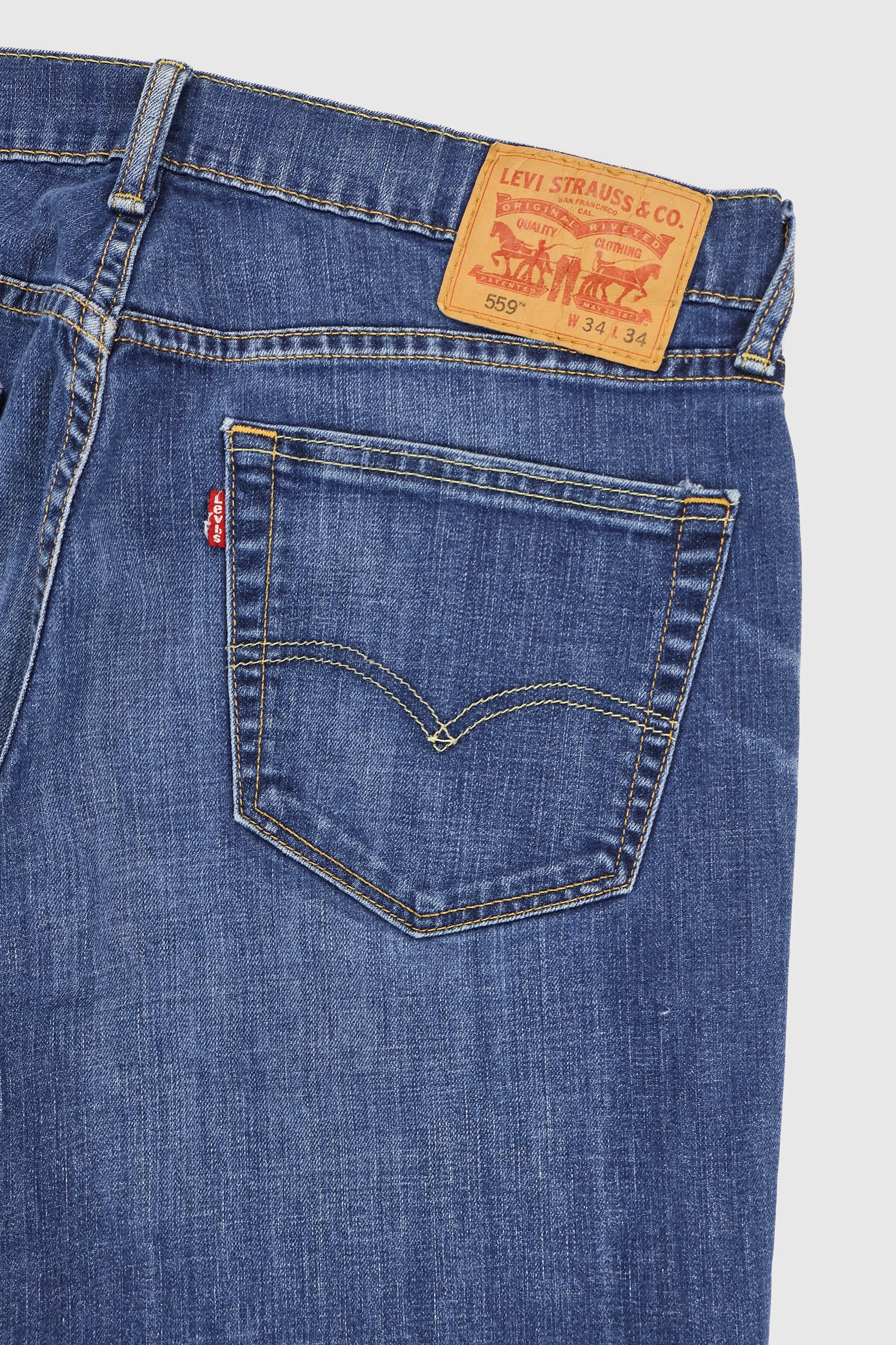 Vintage Levi's 559 Relaxed Fit Jorts Image 4