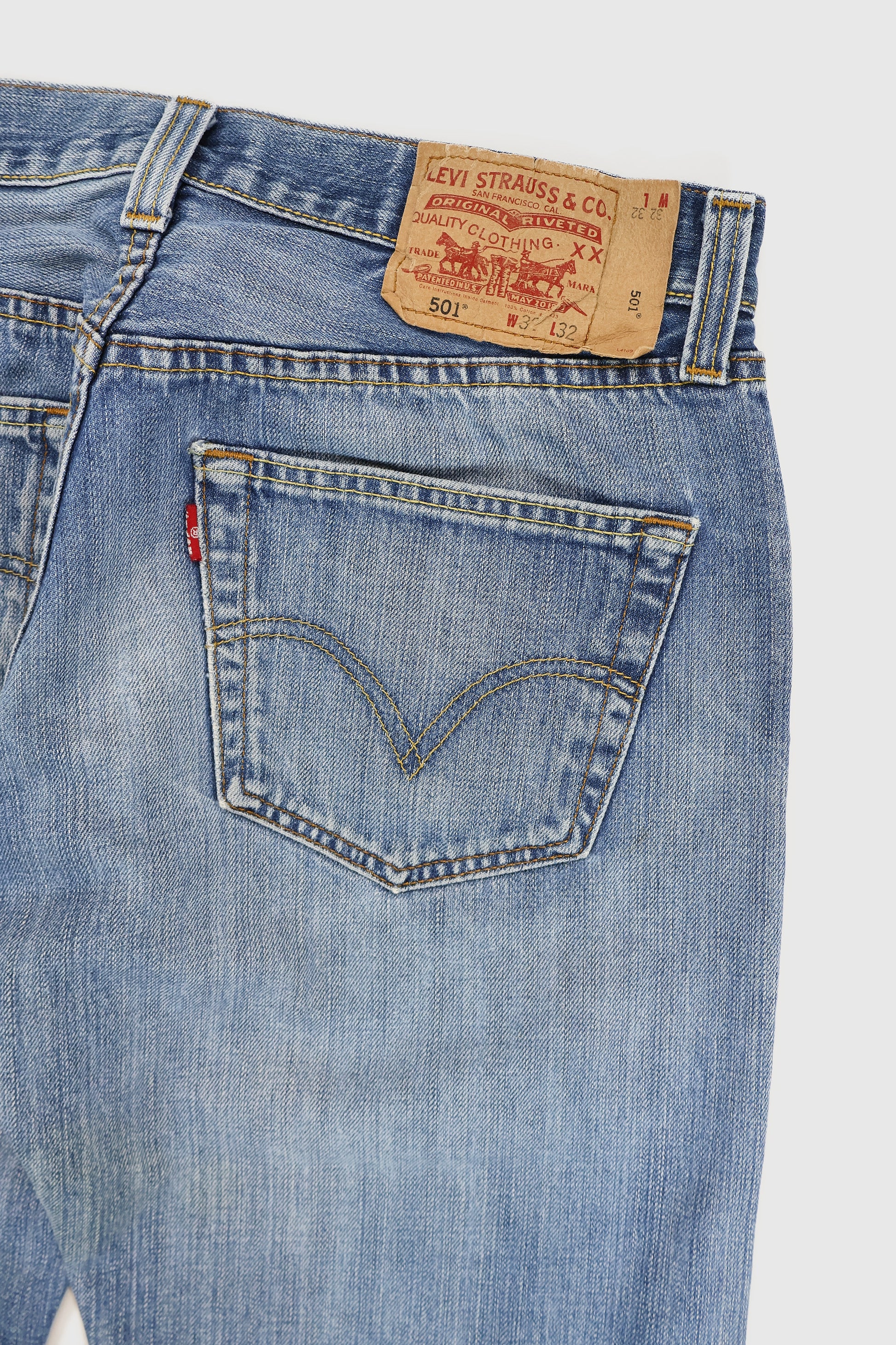 Vintage Levi's 501 Straight Fit Button Fly Jeans Image 3
