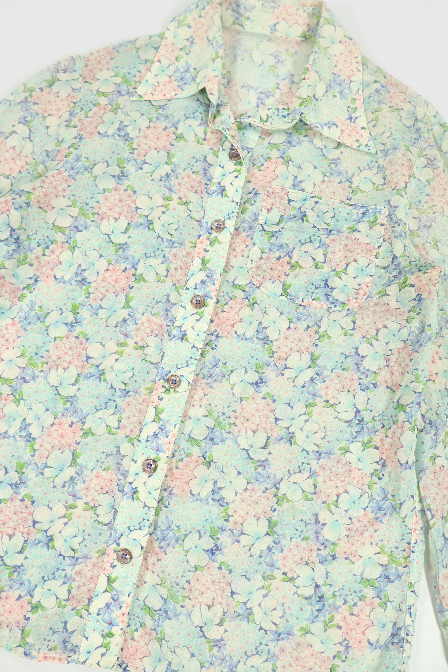 Vintage Lightweight Floral Pattern Button-Down Shirt Image 2