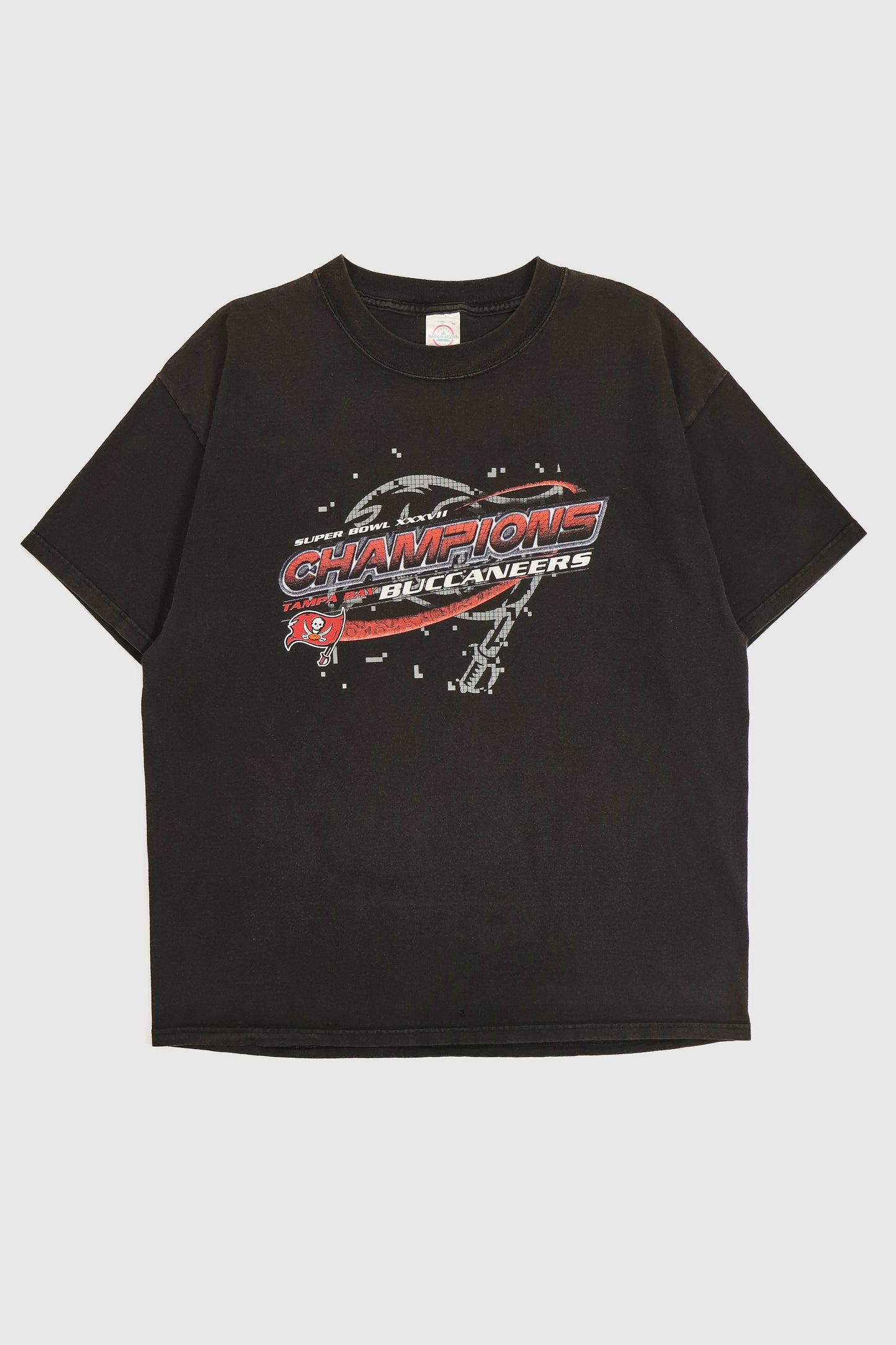 Vintage Tampa Bay Buccaneers Super Bowl XXXVII Champions Tee Image 0