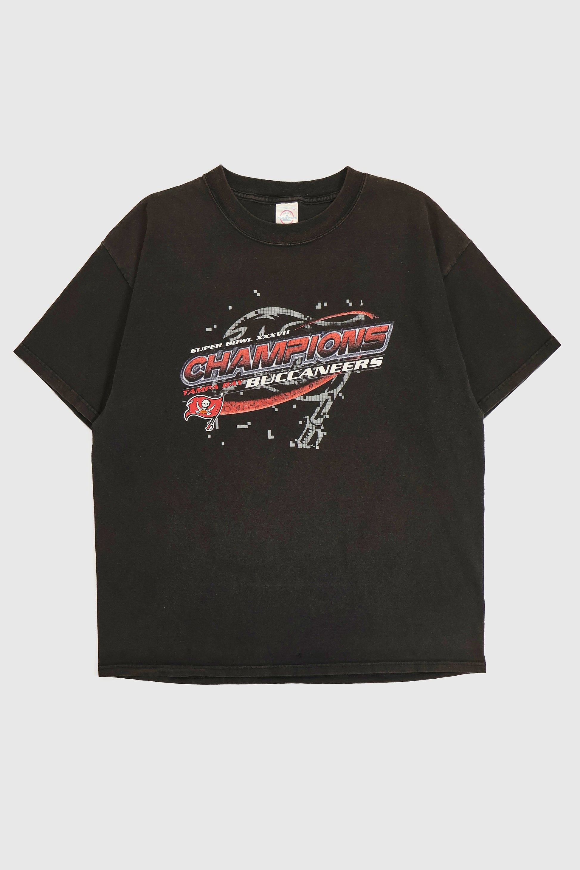 Vintage Tampa Bay Buccaneers Super Bowl XXXVII Champions Tee Image 0