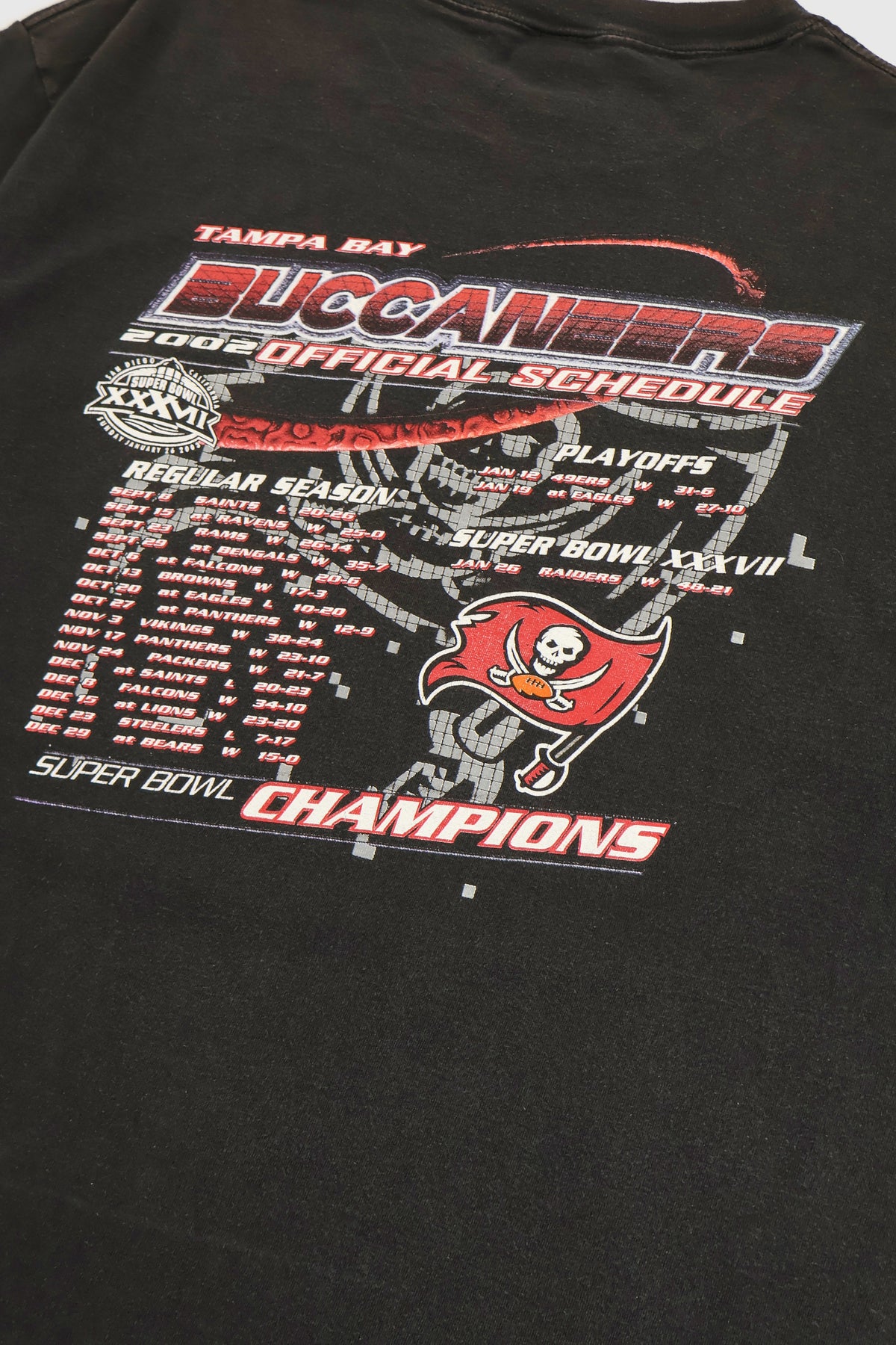 Vintage Tampa Bay Buccaneers Super Bowl XXXVII Champions Tee Image 4