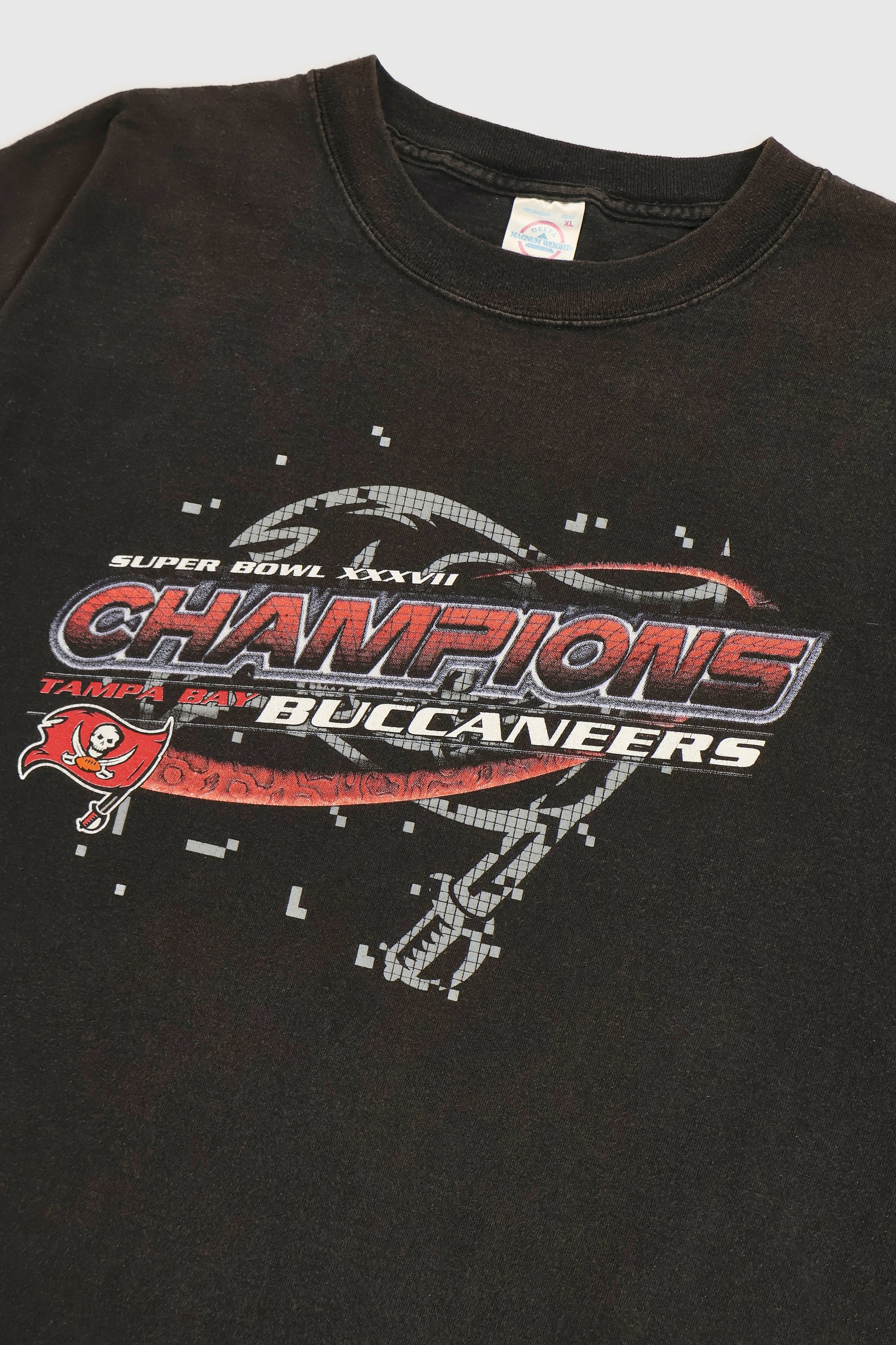 Vintage Tampa Bay Buccaneers Super Bowl XXXVII Champions Tee Image 2