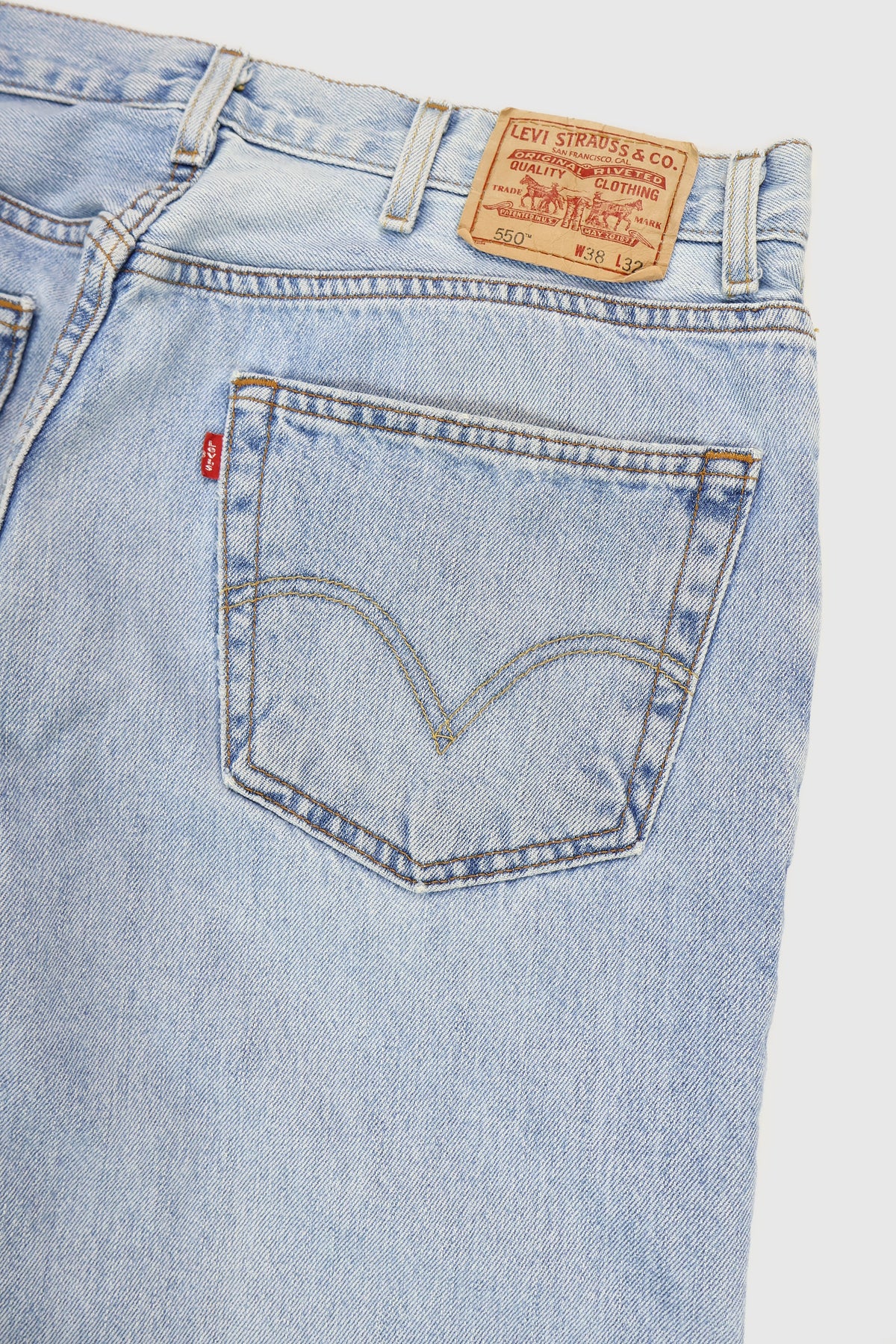 Vintage Levi's 550 Relaxed Fit Jeans Image 4