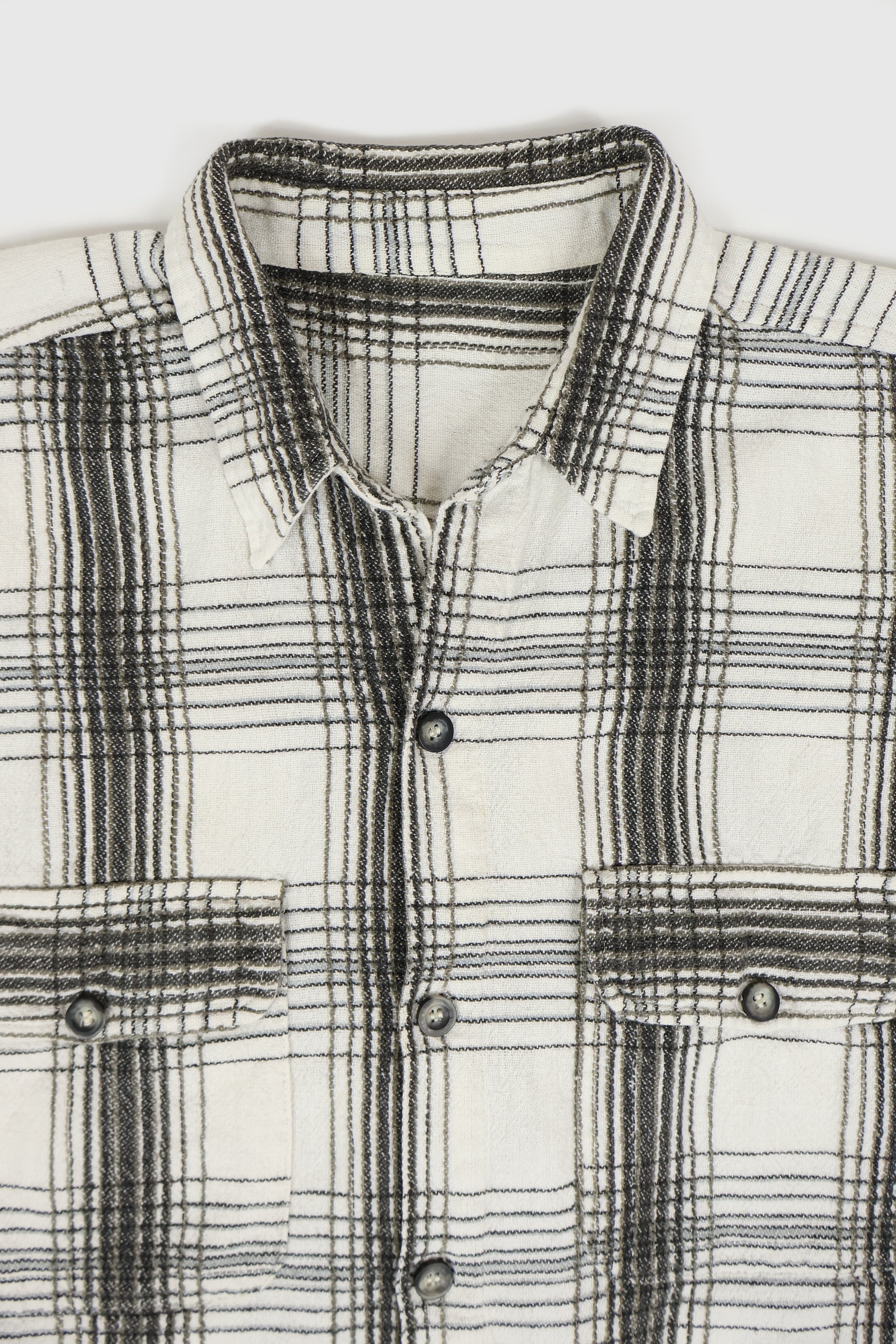 Vintage Sleeveless Button-Down Shirt Image 2