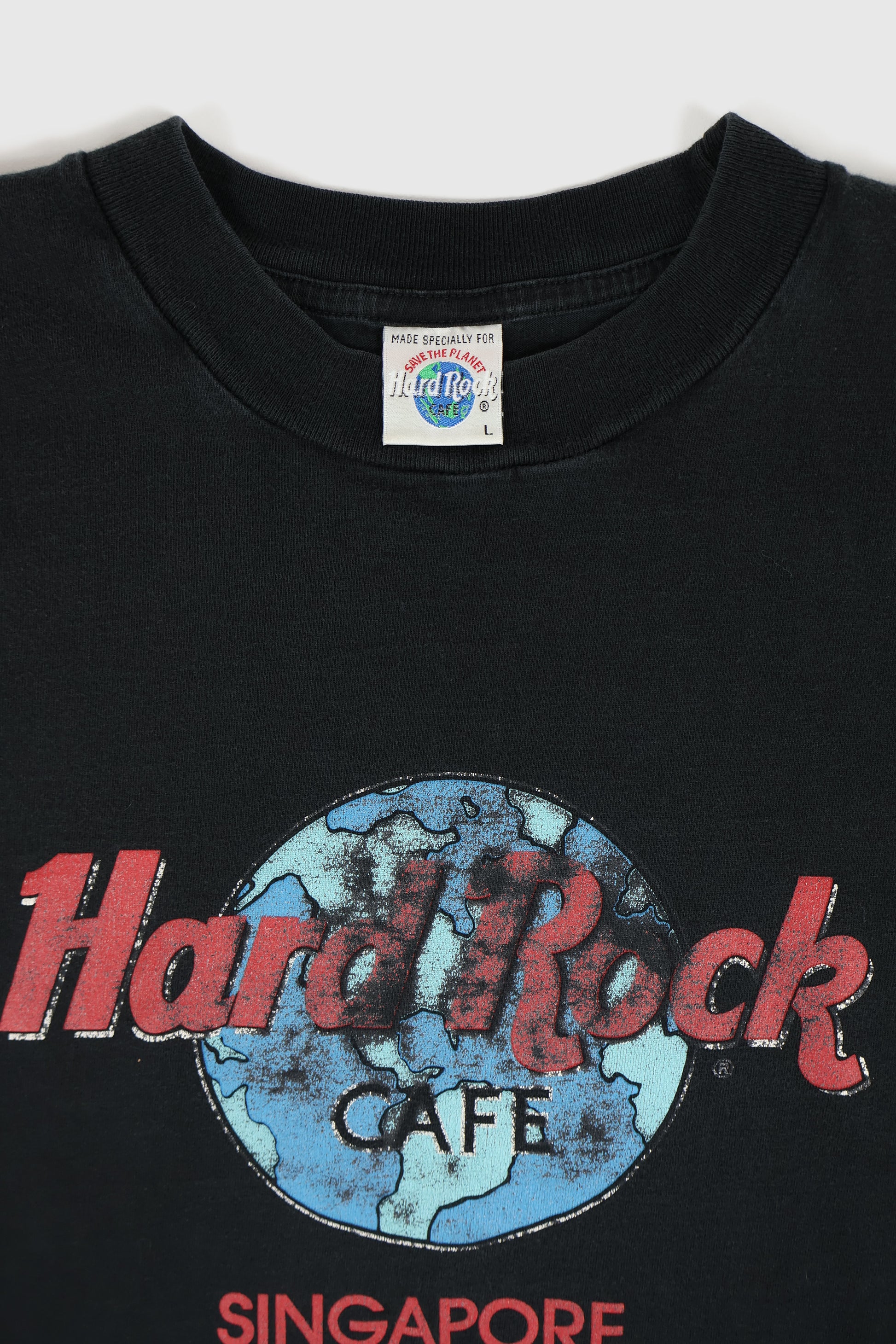 Vintage Hard Rock Café Singapore Tee Image 2