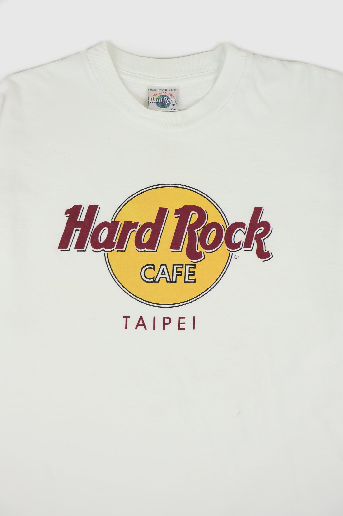 Vintage Hard Rock Café Taipei Tee Image 1