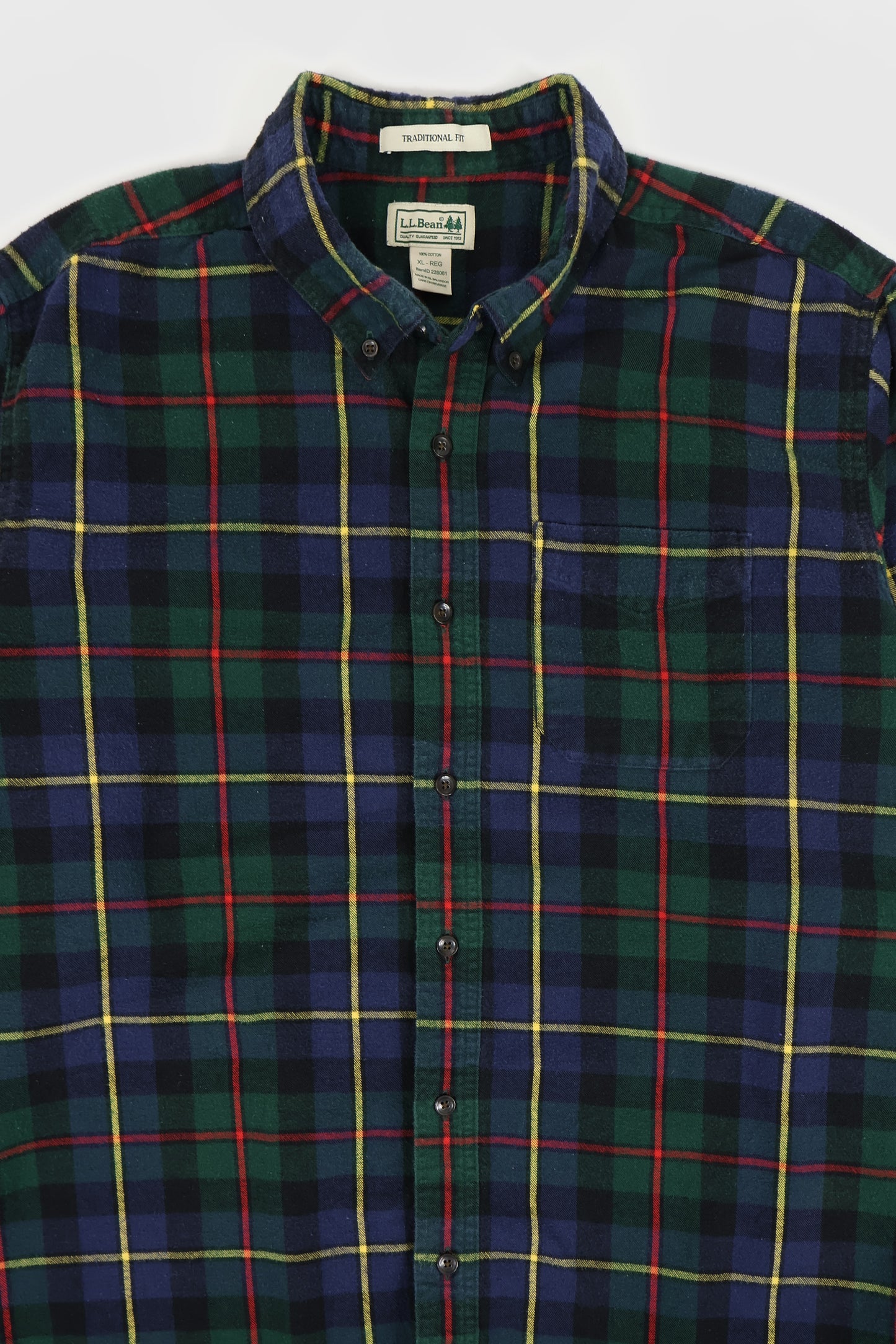 Vintage L.L. Bean Green Plaid Flannel Button-Down Shirt 02 Image 1