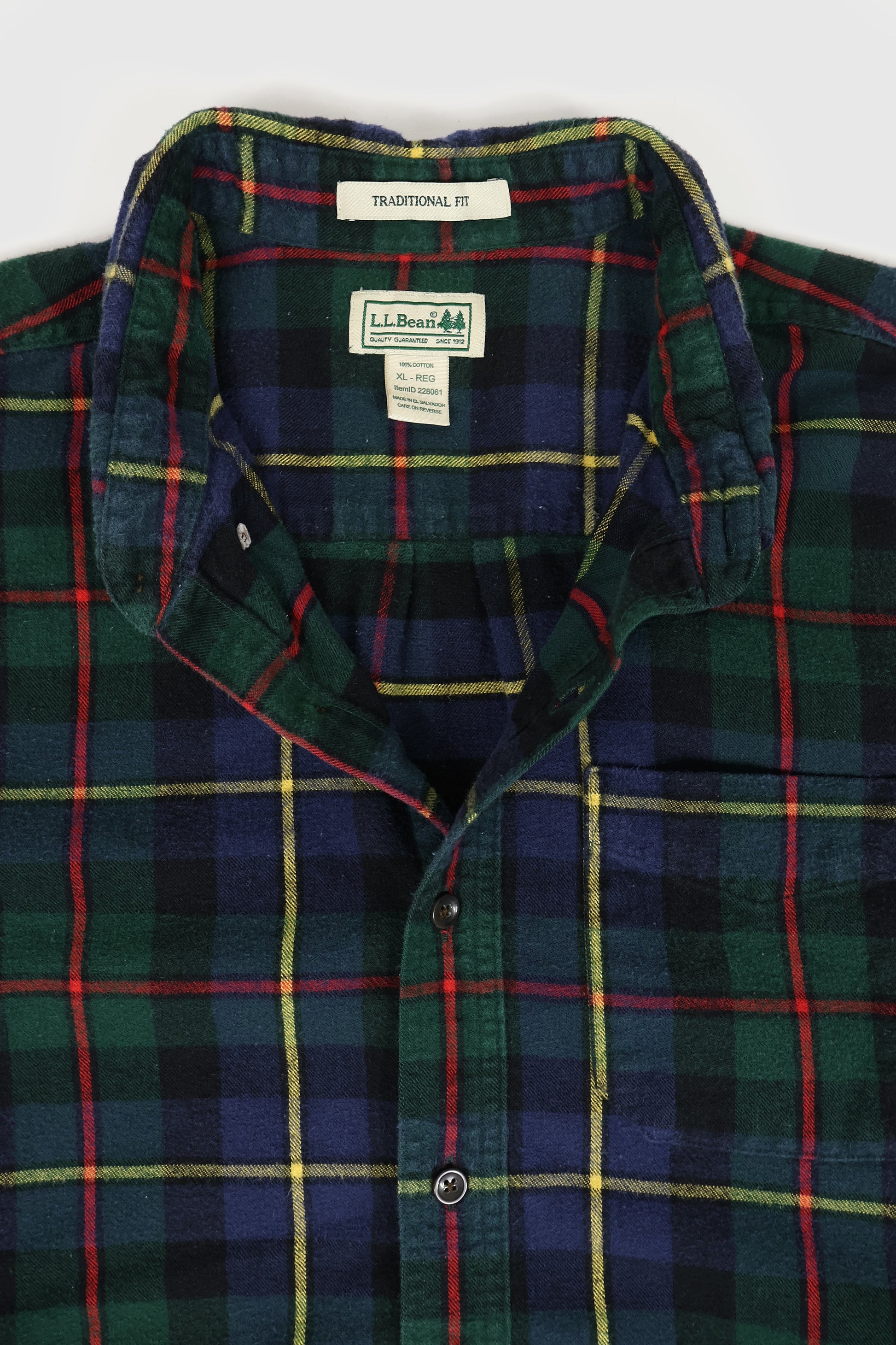 Vintage L.L. Bean Green Plaid Flannel Button-Down Shirt 02 Image 2