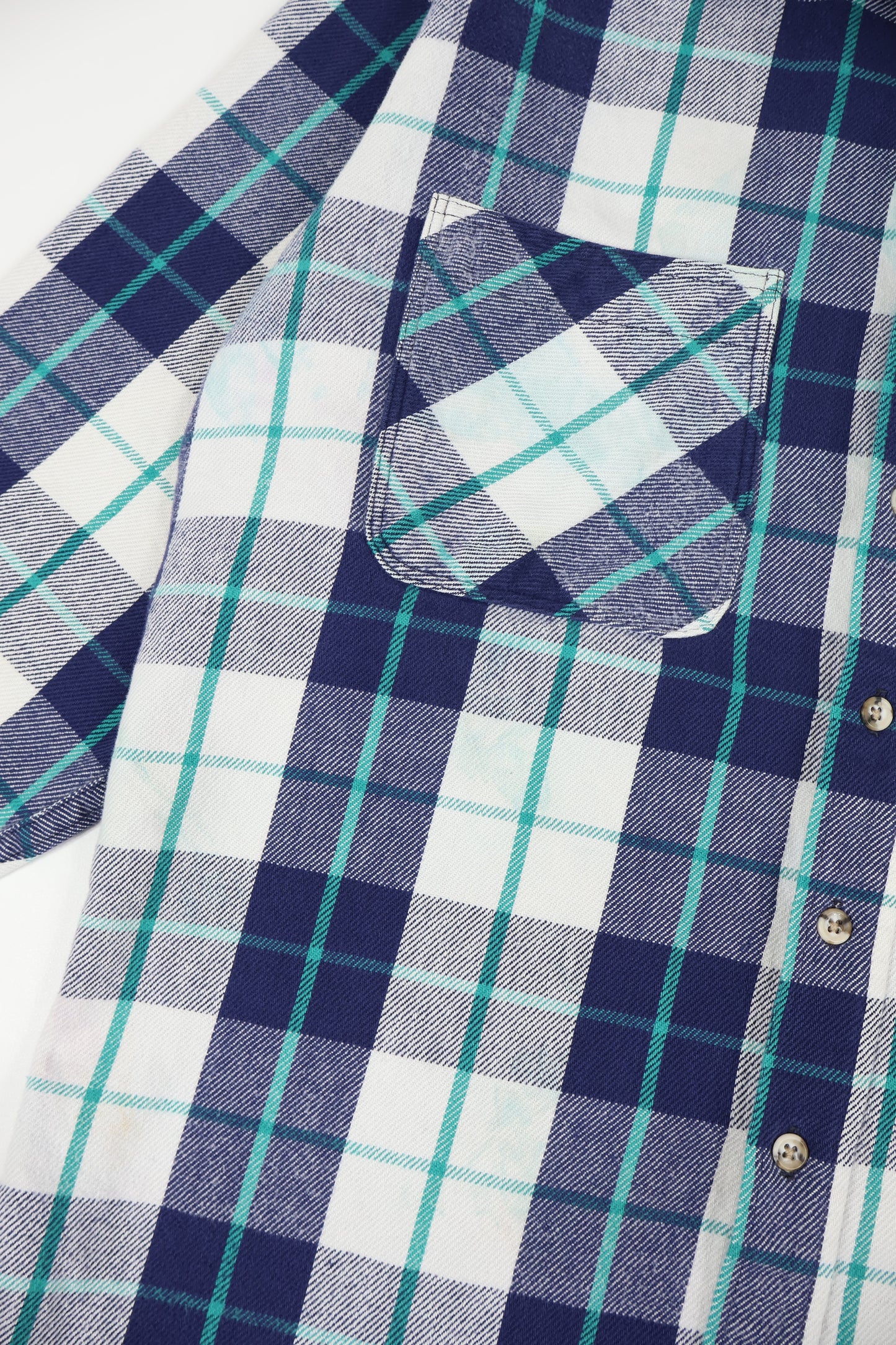 Vintage Plaid Button-Down Shirt Image 3