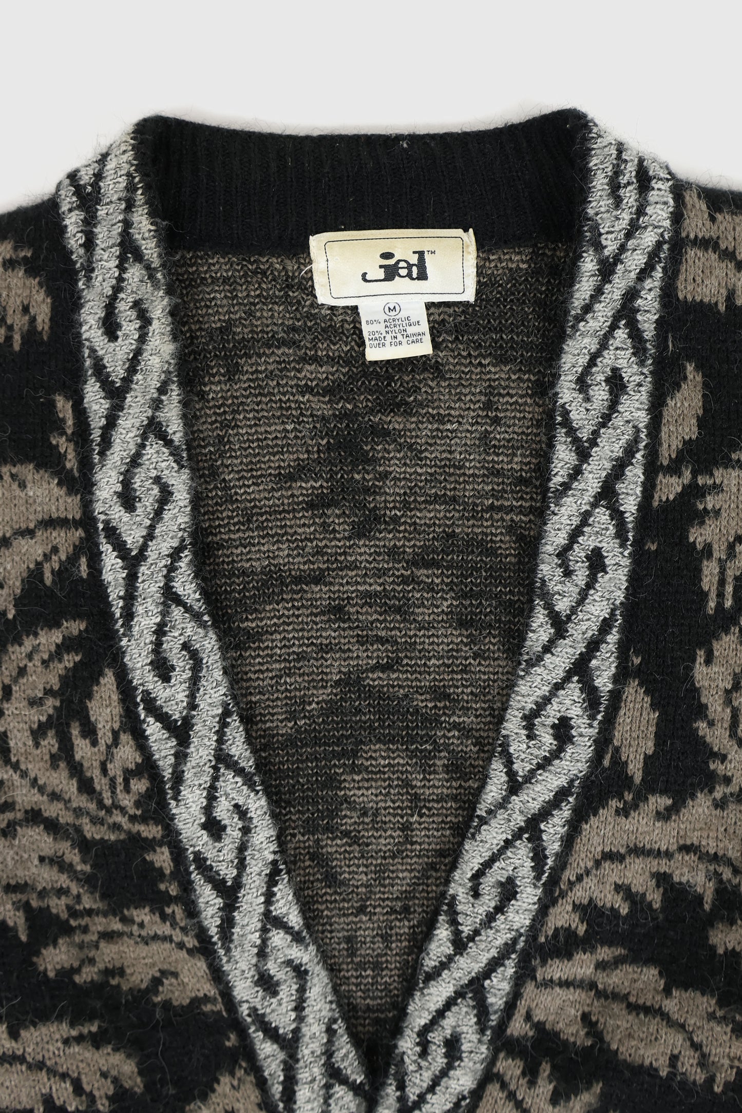 Vintage Cardigan Sweater 01 Image 3