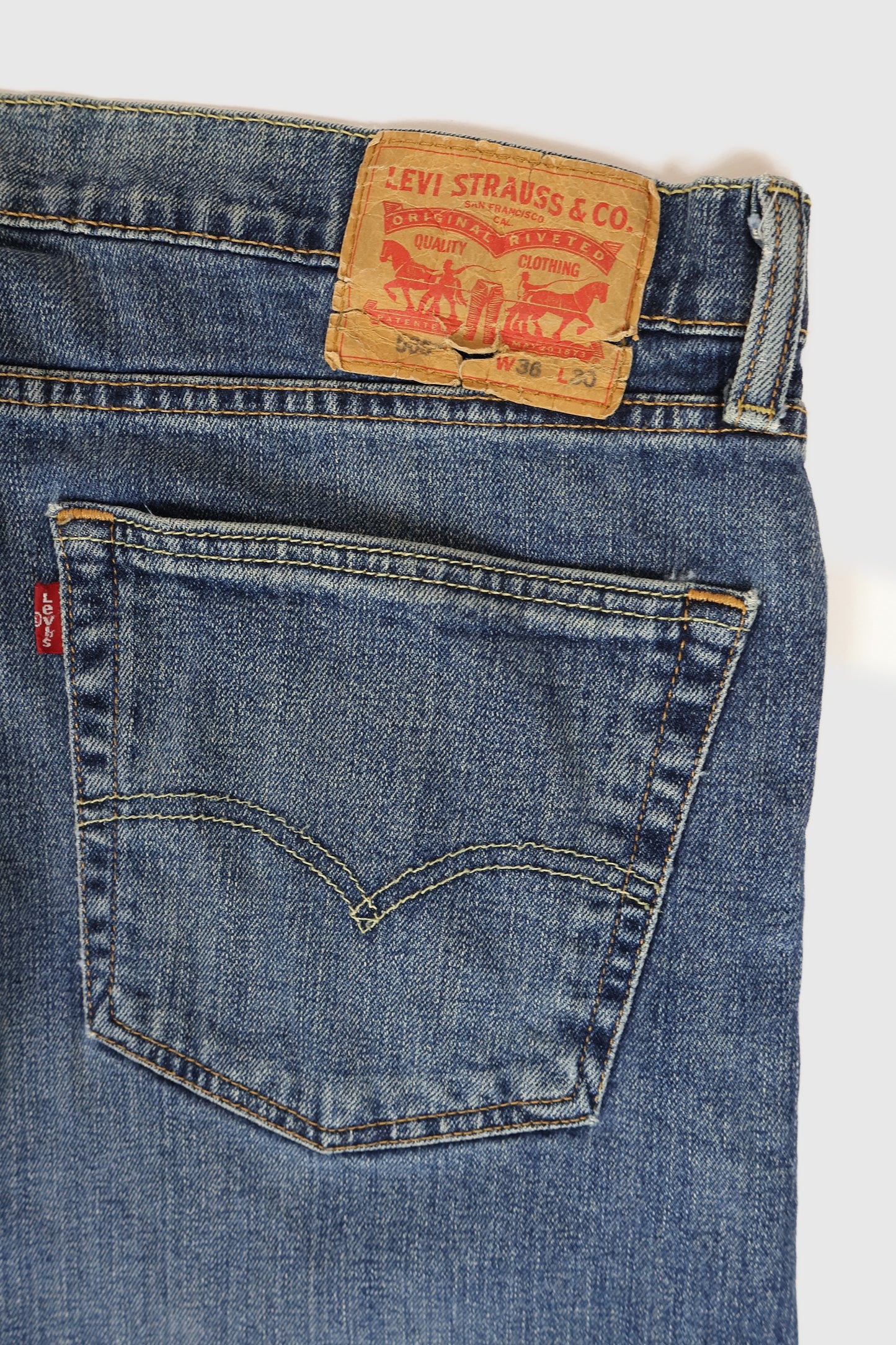 Vintage Levi's 505 Straight Fit Jeans