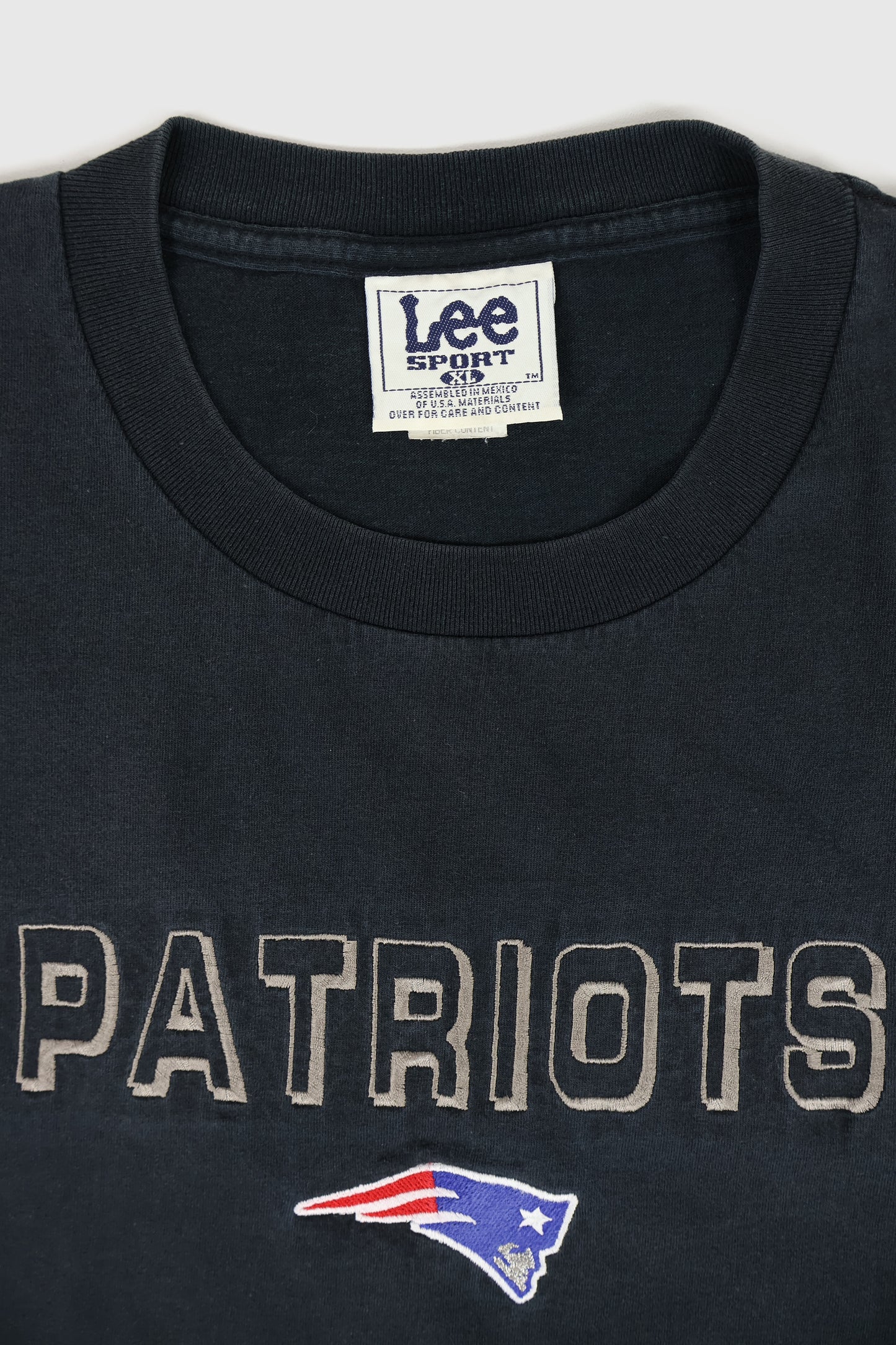 Vintage New England Patriots Embroidered Tee Image 2