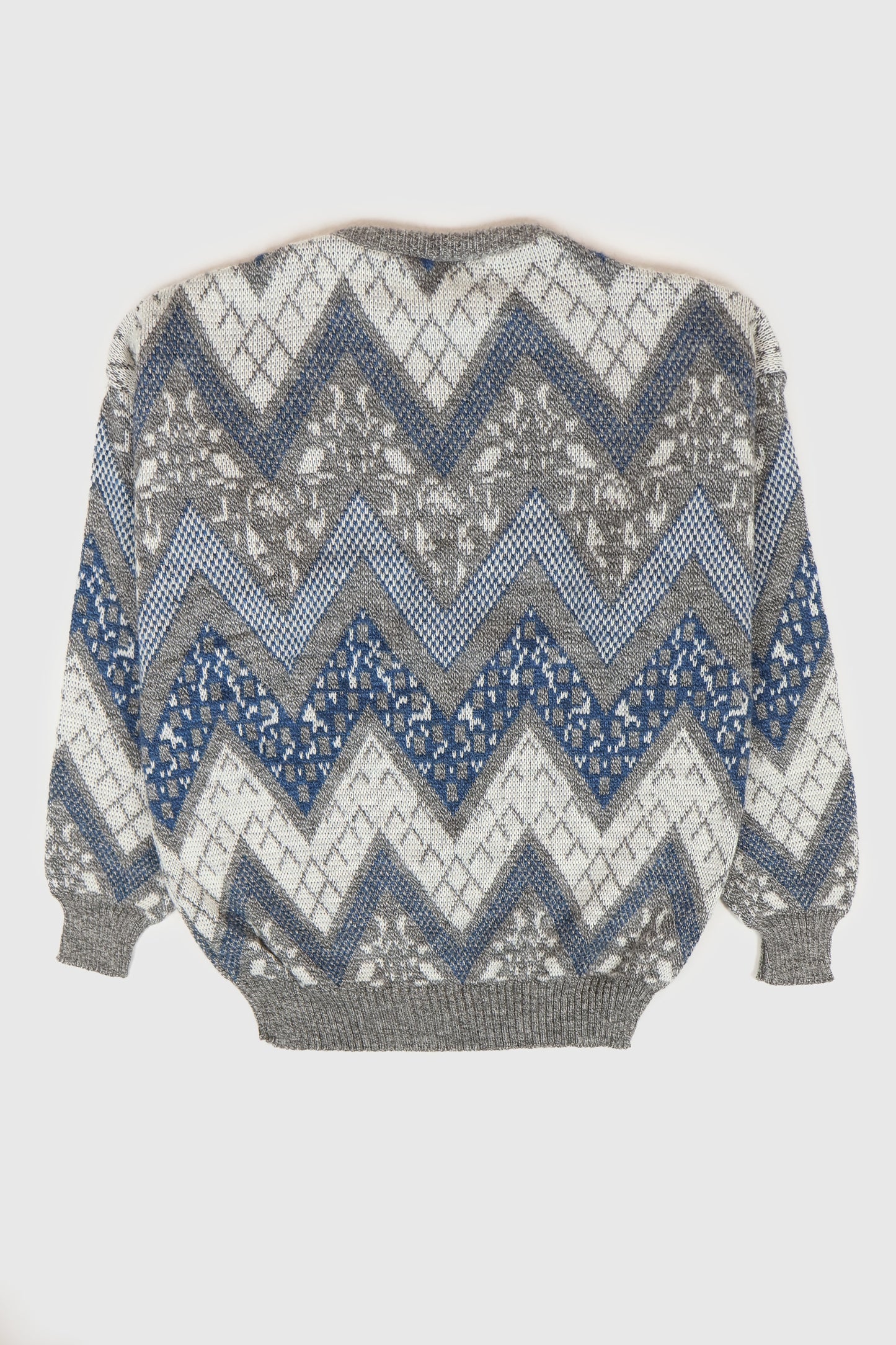 Vintage Sweater 02 Image 1