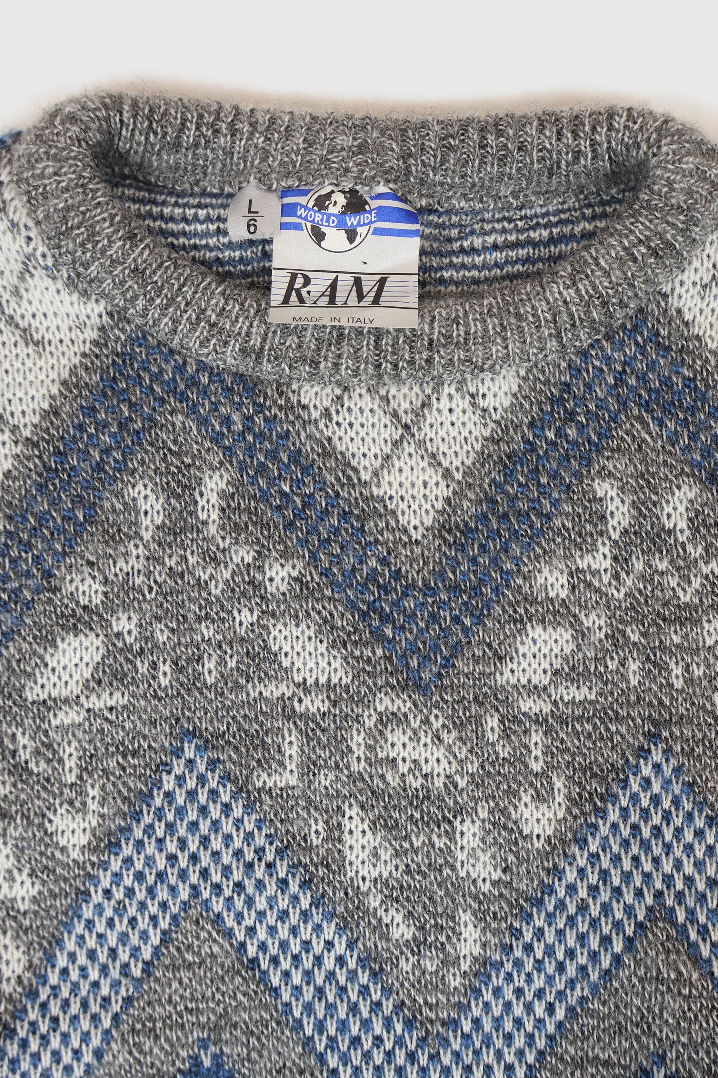 Vintage Sweater 02 Image 3
