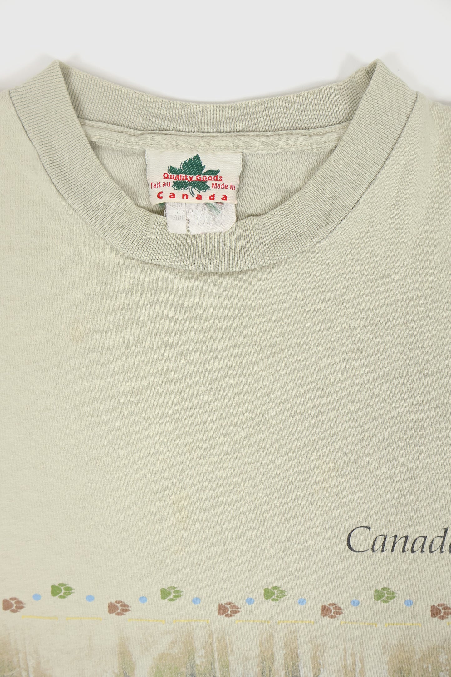 Vintage Canada Wolf Tee Image 3