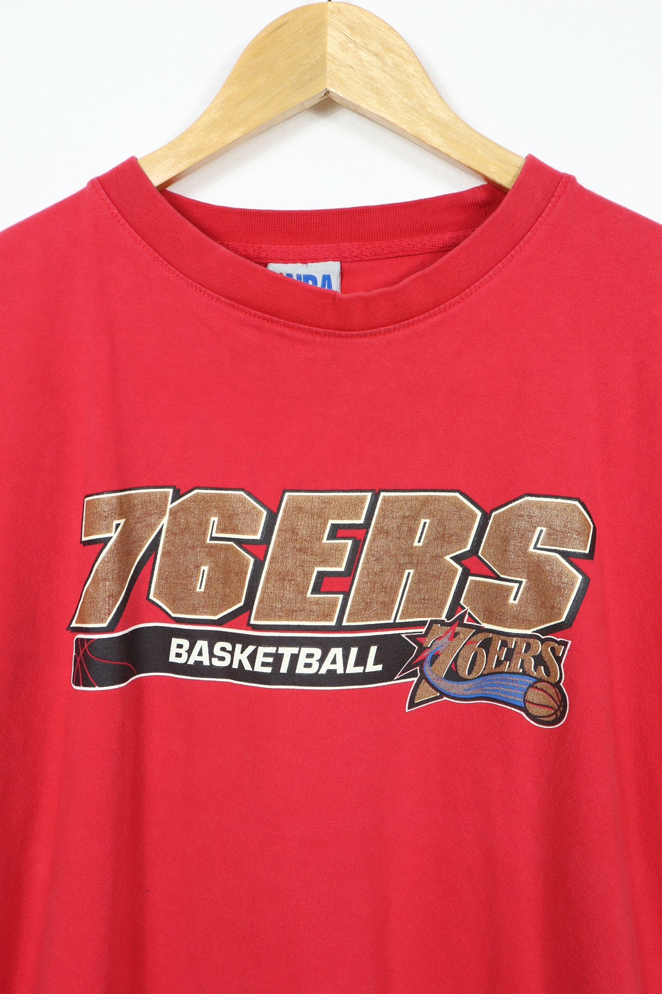 Vintage Philadelphia 76ers Tee