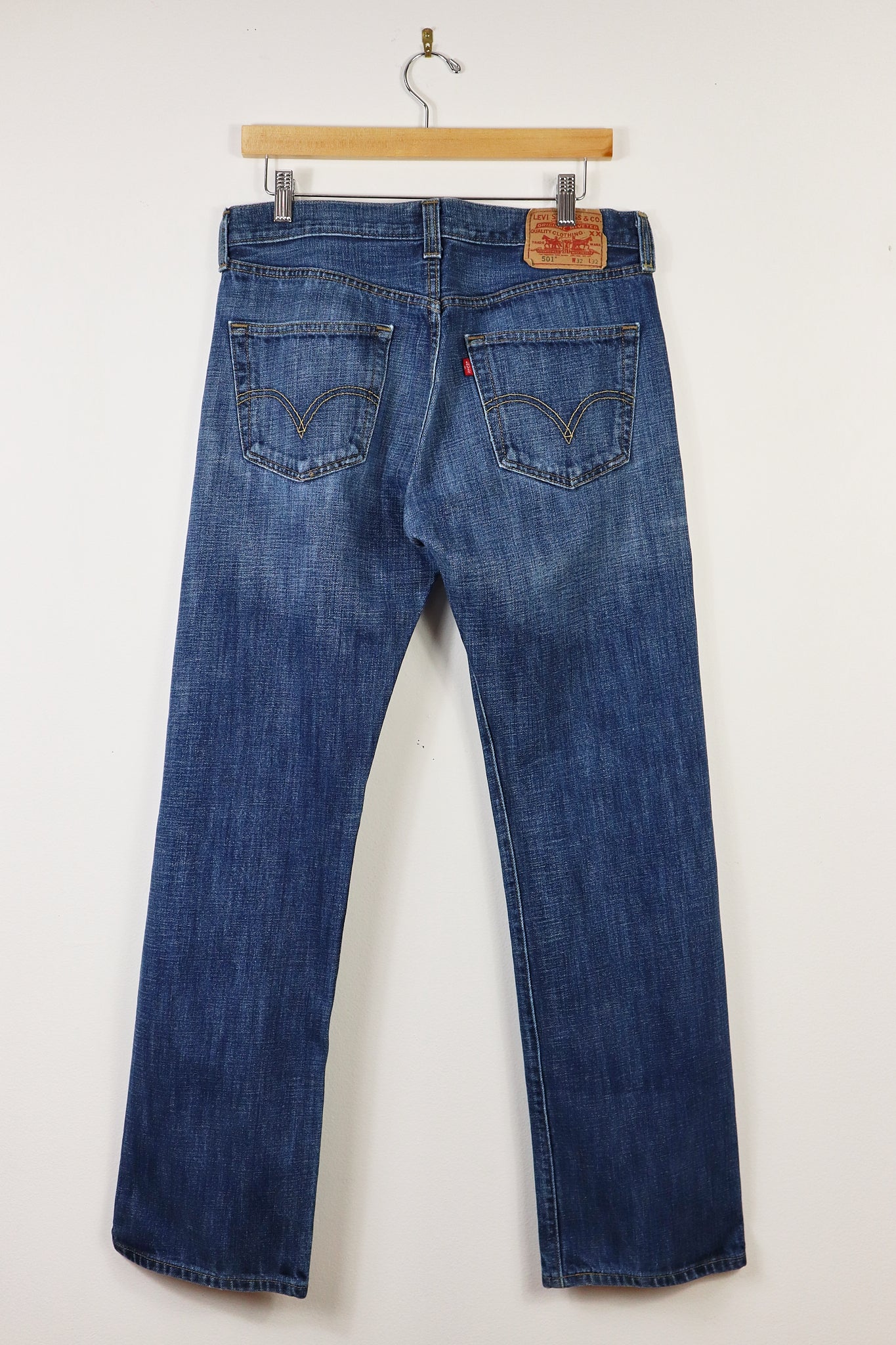 Vintage 501 Levi's Button-Fly Jeans (32x30.5)