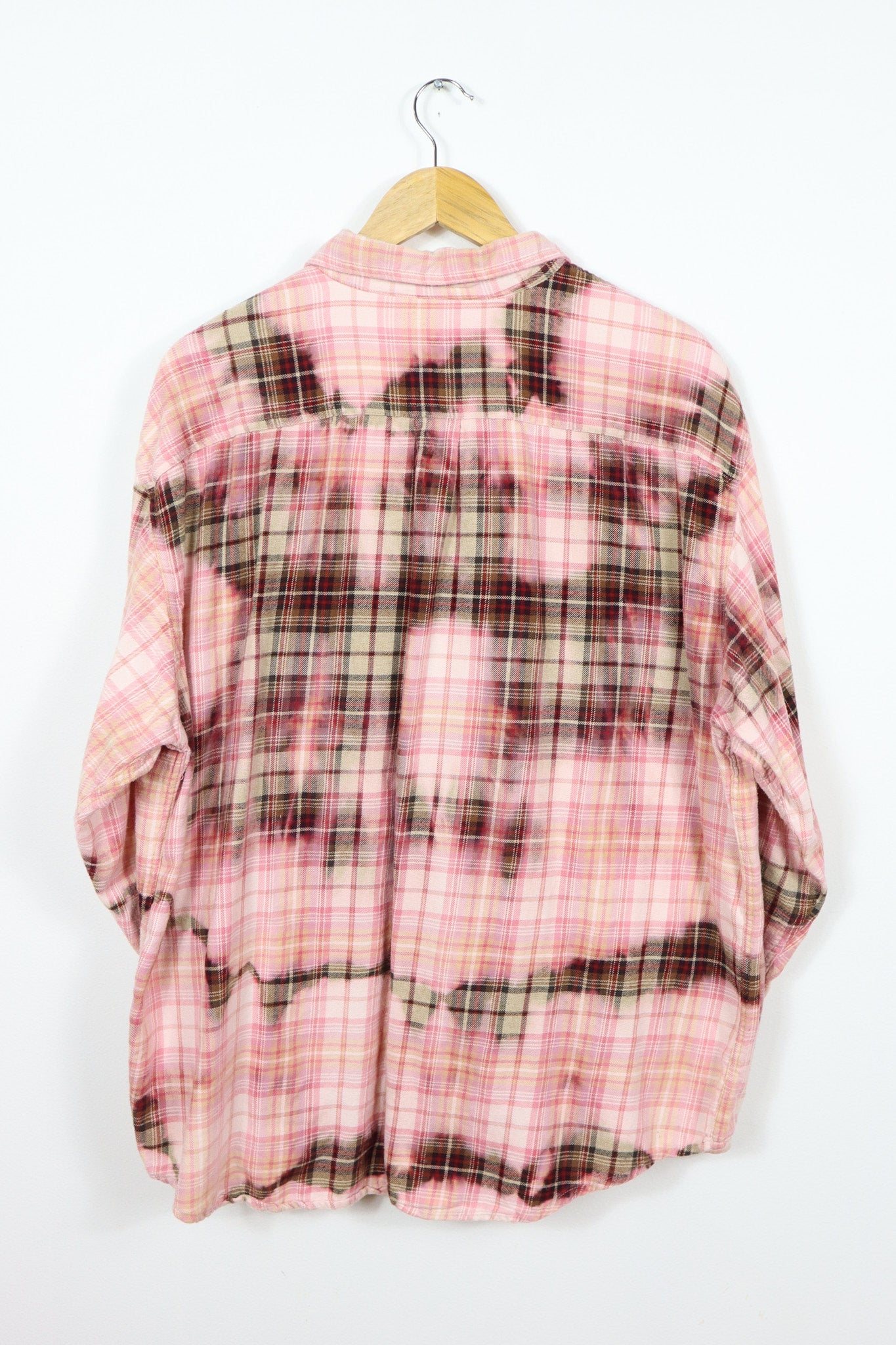 Vintage Plaid Bleached Flannel Button-Down 01