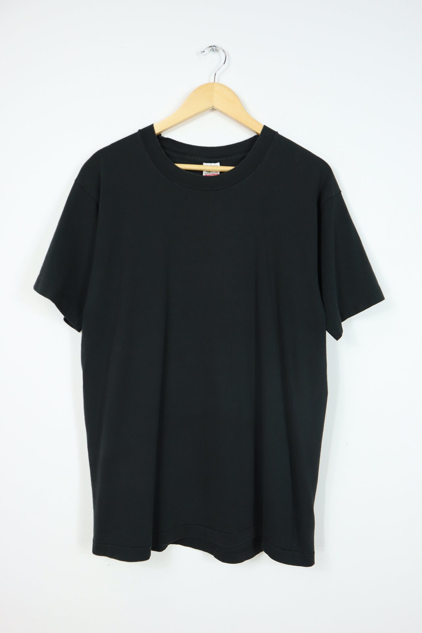 Vintage Solid Black Tee 002