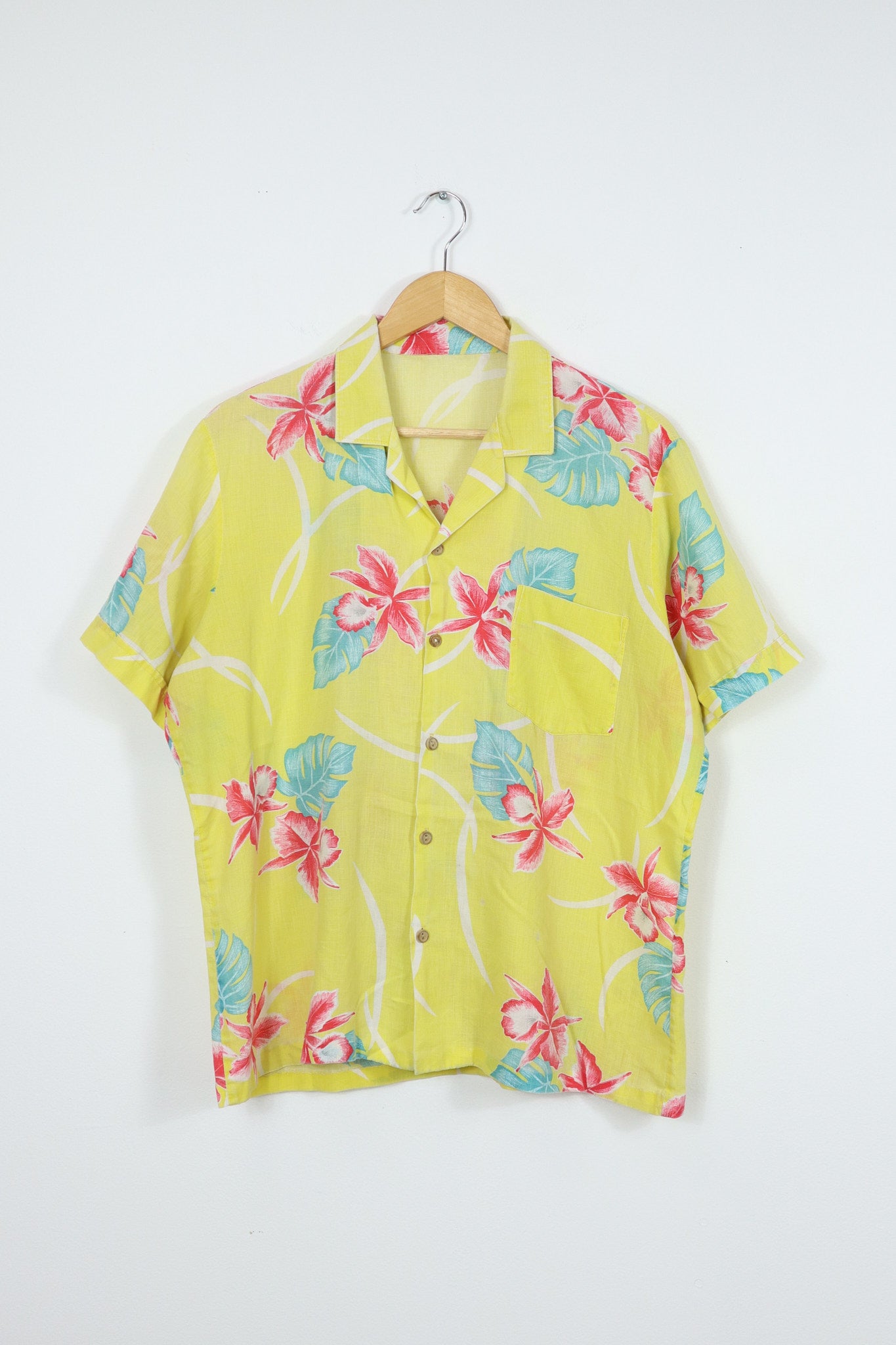 Vintage Hawaiian Shirt 01