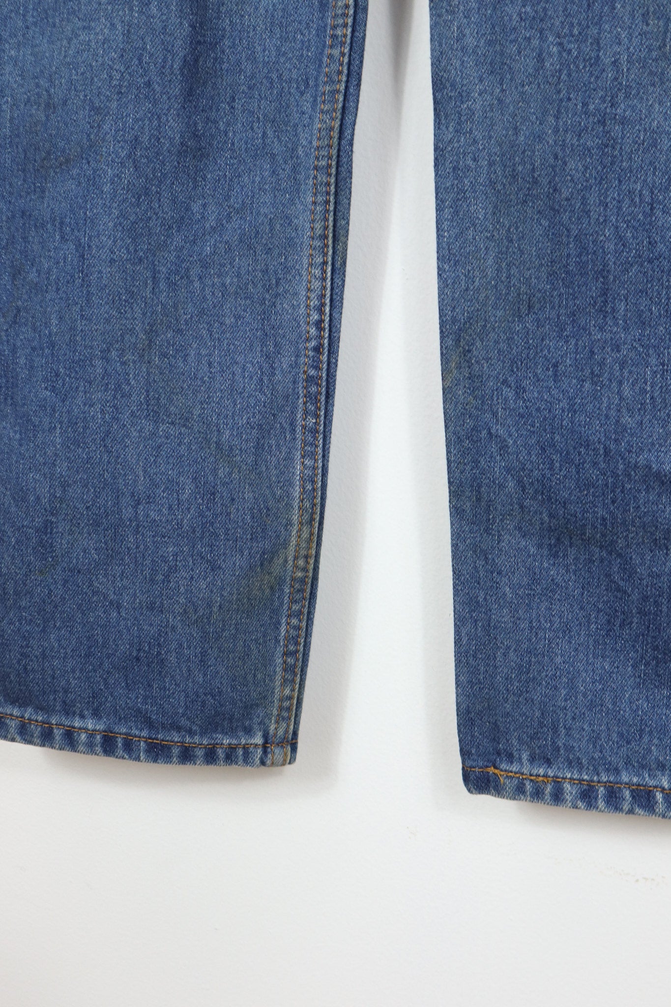 Vintage Levi's Relaxed Fit Jeans 02